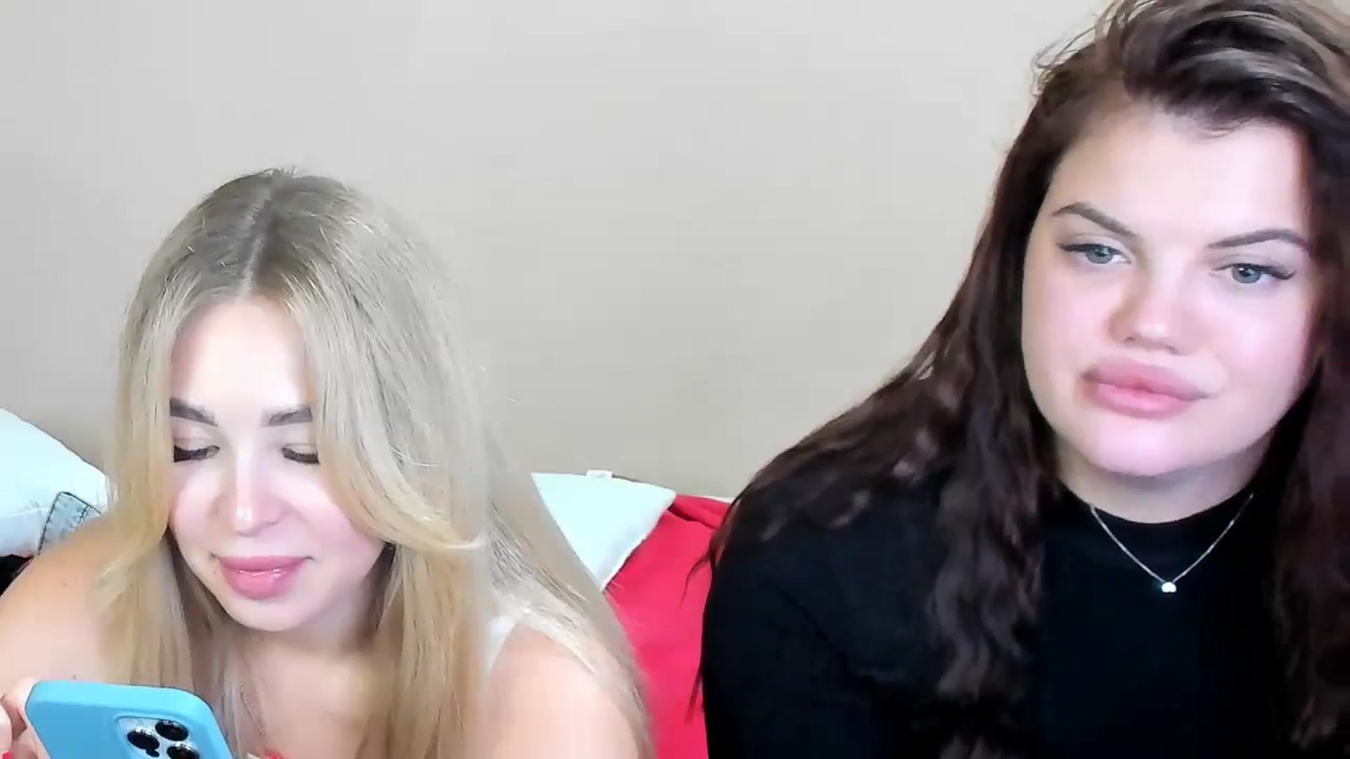Gallery image thumbnail from MerlinStoun's myfreecams stream on, 12/19/2023, 11:09 image 6 of 20