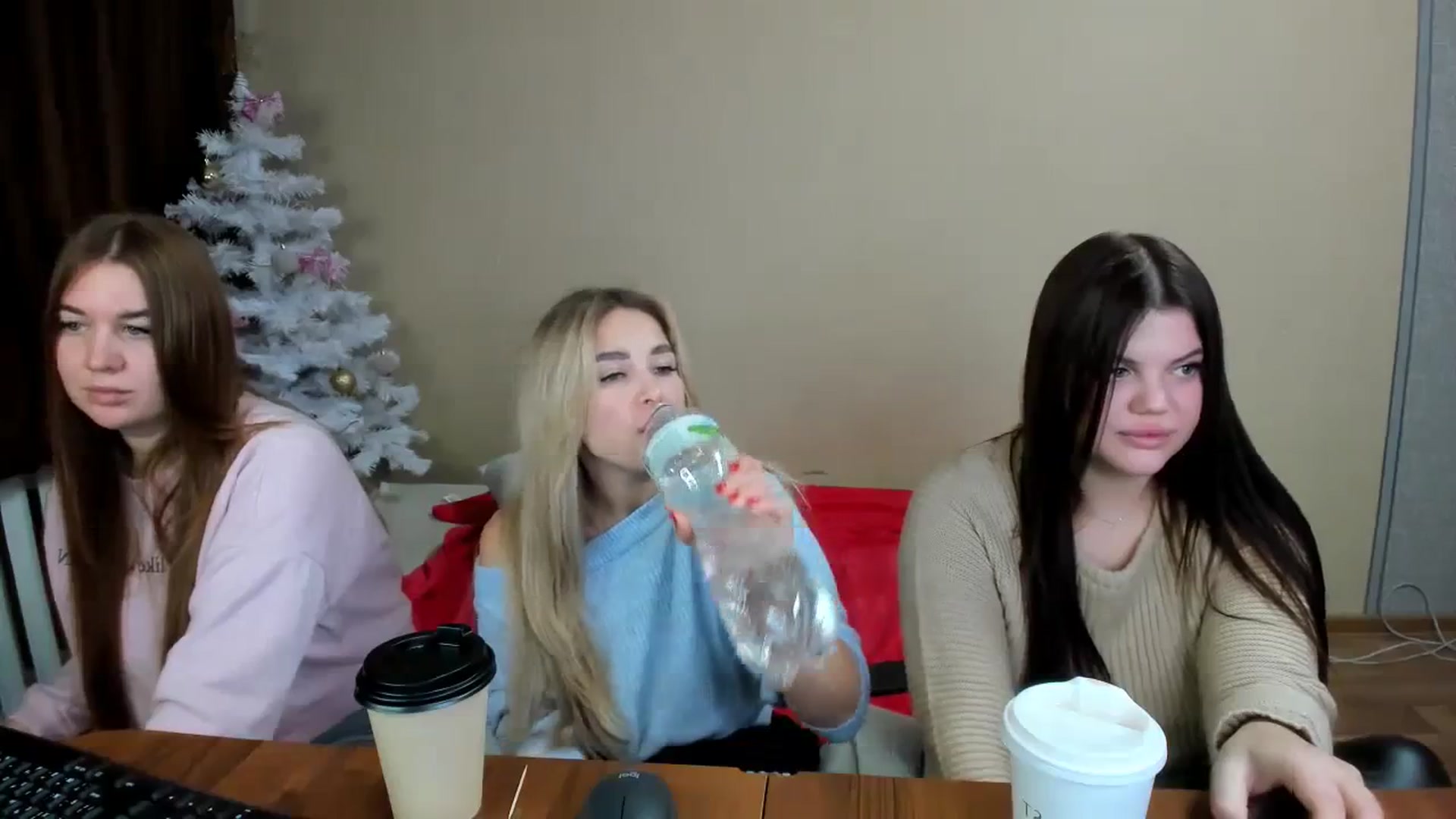 Gallery image thumbnail from MerlinStoun's myfreecams stream on, 12/20/2023, 09:12 image 2 of 20