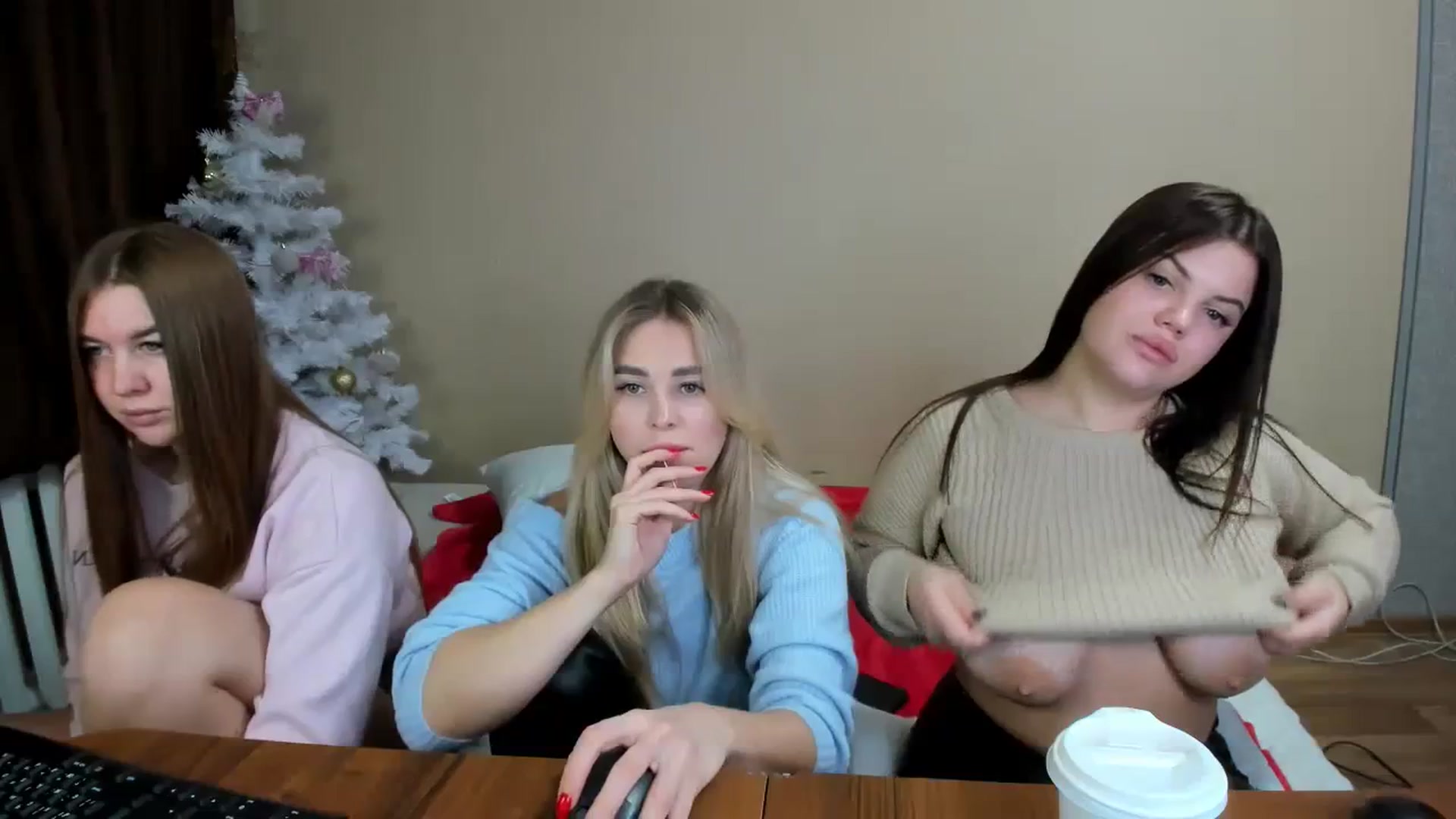 Gallery image thumbnail from MerlinStoun's myfreecams stream on, 12/20/2023, 09:12 image 16 of 20