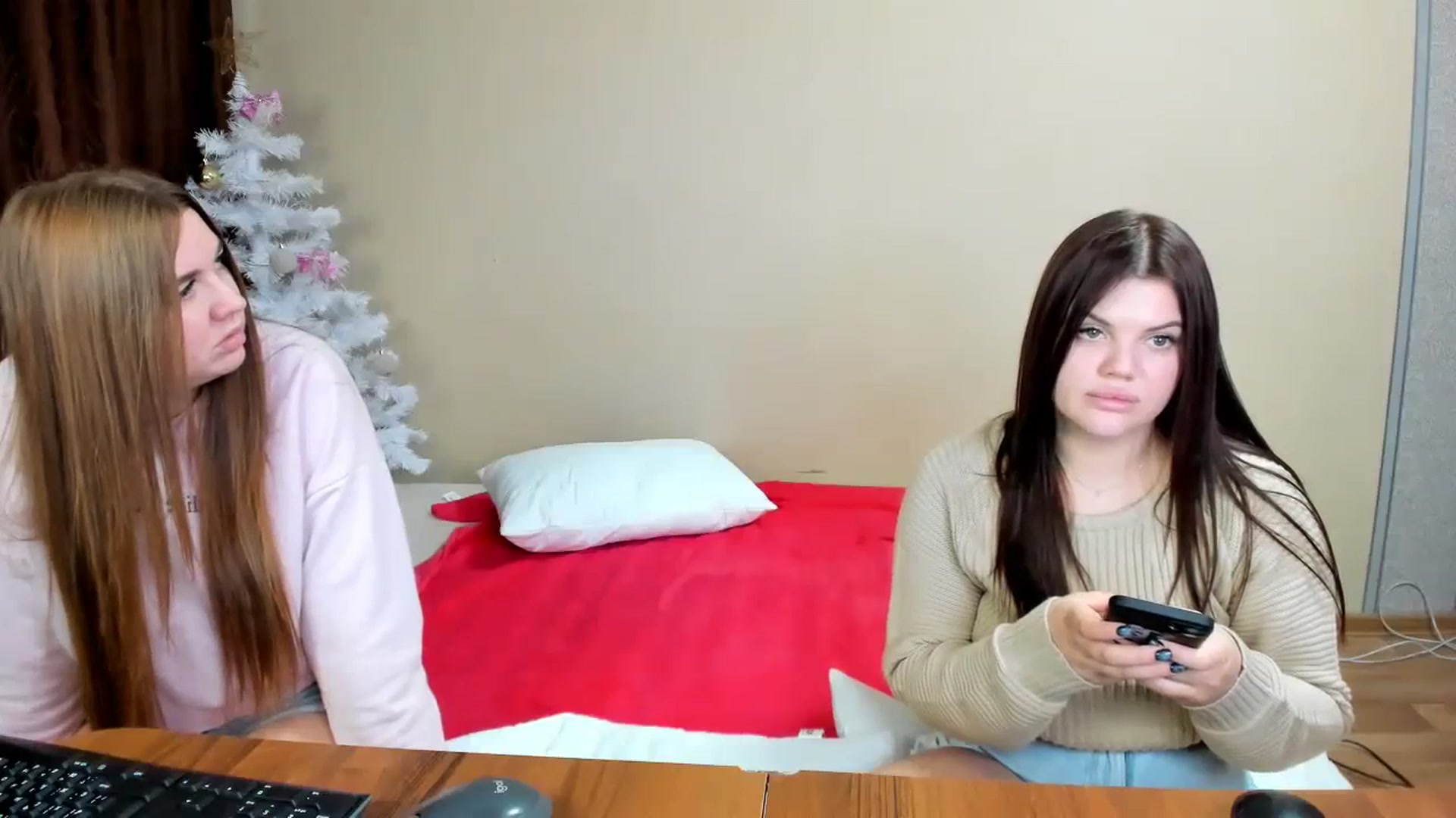 Gallery image thumbnail from MerlinStoun's myfreecams stream on, 12/20/2023, 10:33 image 7 of 20