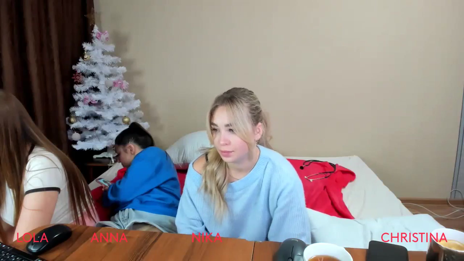 Gallery image thumbnail from MerlinStoun's myfreecams stream on, 12/24/2023, 09:55 image 17 of 20