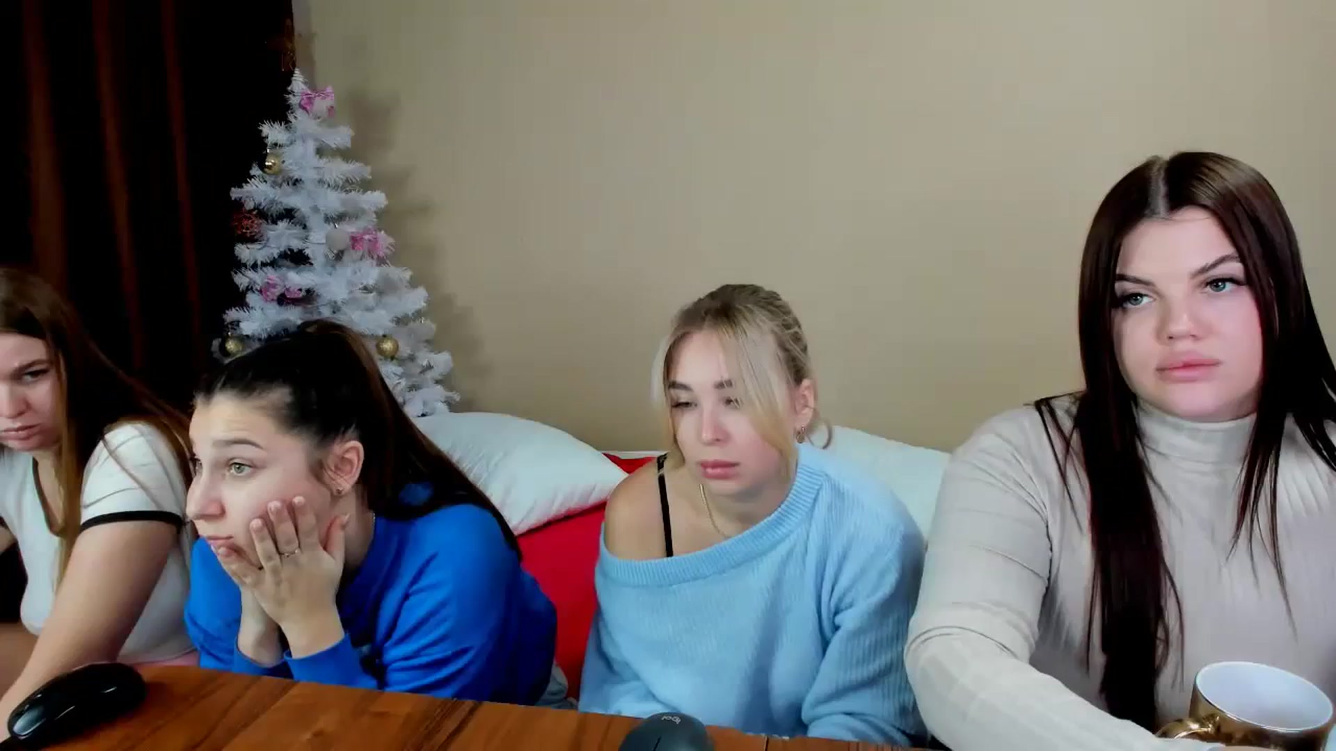 Gallery image thumbnail from MerlinStoun's myfreecams stream on, 12/24/2023, 11:13 image 4 of 20