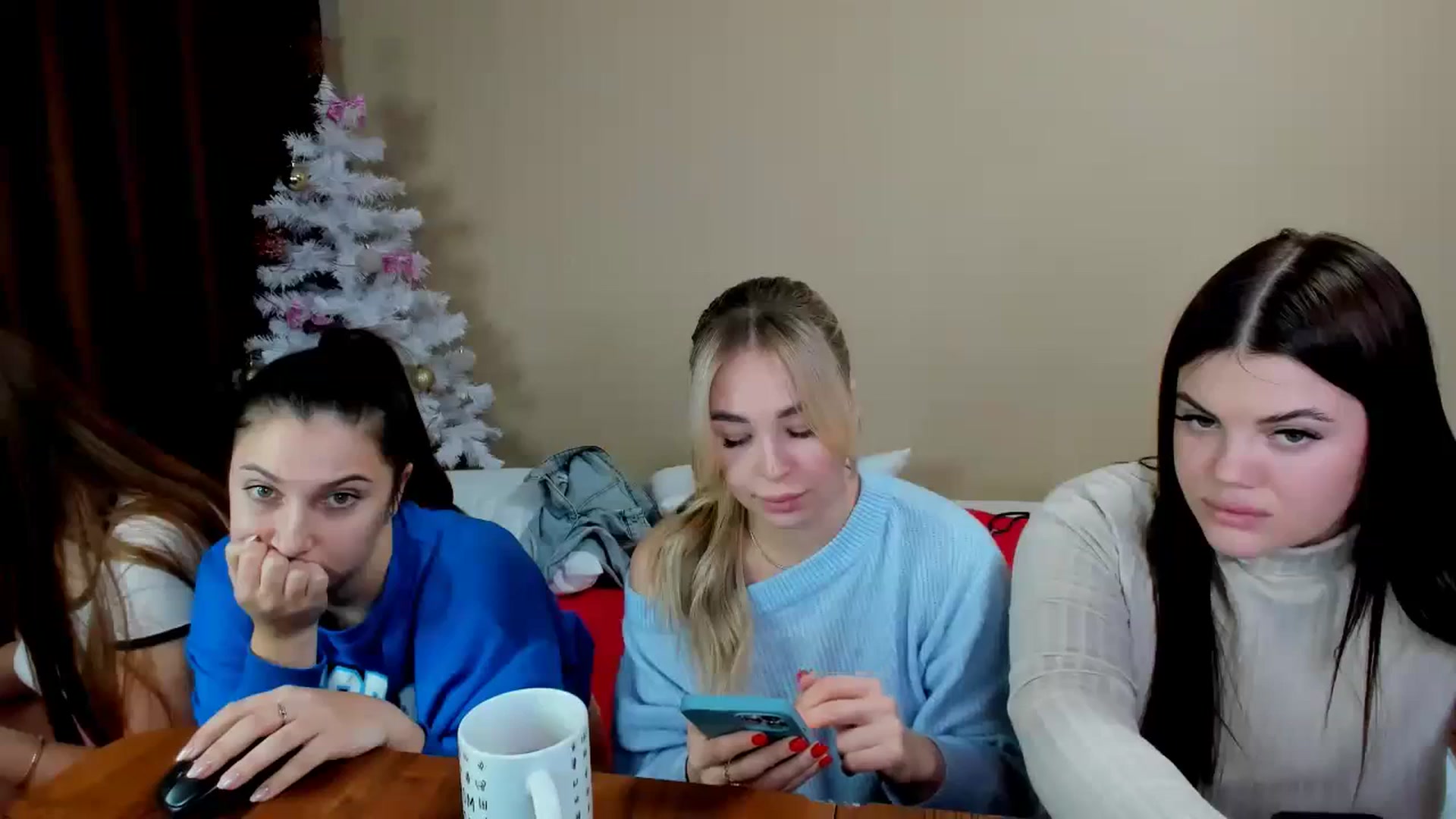 Gallery image thumbnail from MerlinStoun's myfreecams stream on, 12/24/2023, 11:13 image 19 of 20