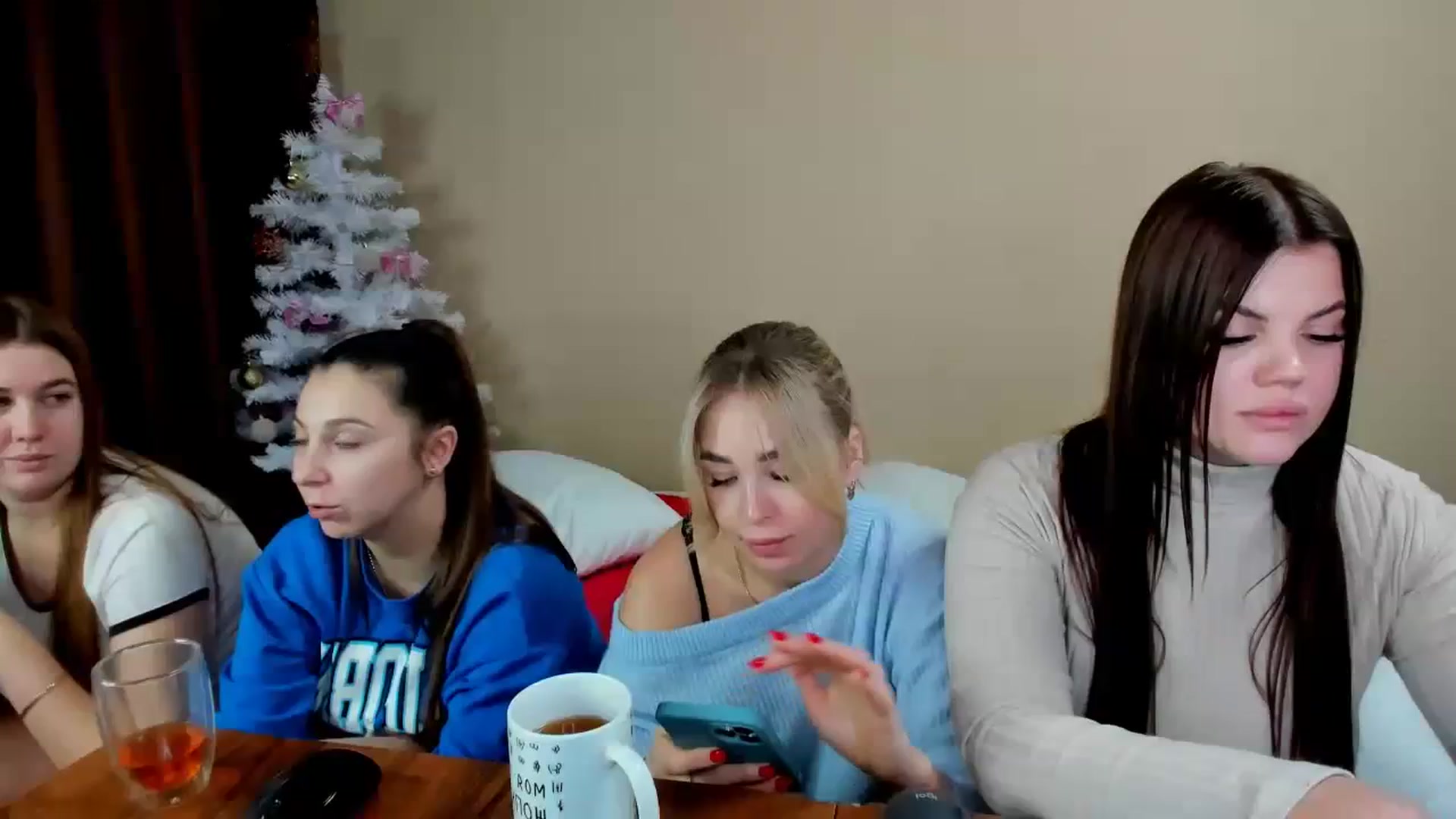 Gallery image thumbnail from MerlinStoun's myfreecams stream on, 12/24/2023, 11:13 image 12 of 20