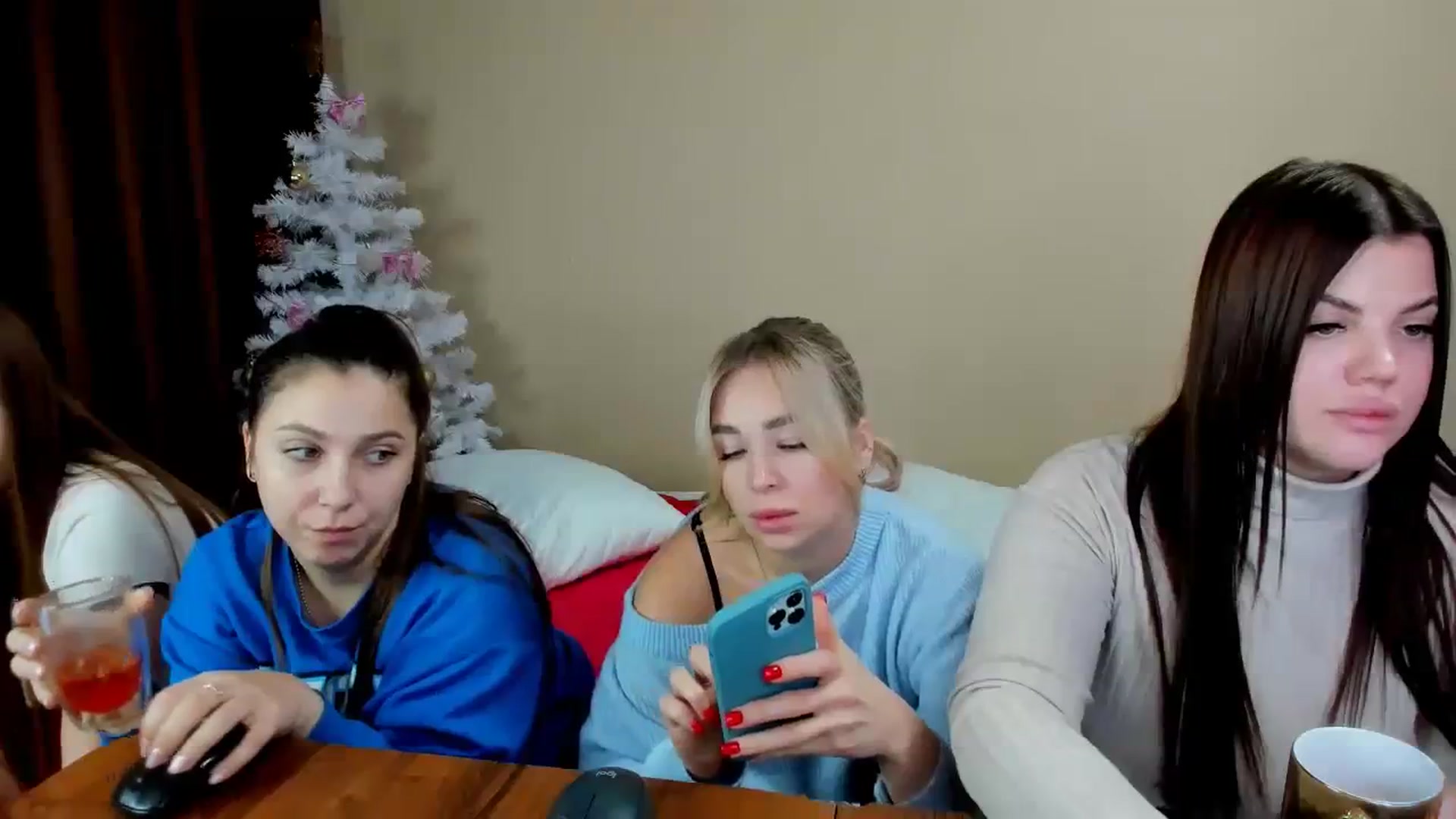 Gallery image thumbnail from MerlinStoun's myfreecams stream on, 12/24/2023, 11:13 image 9 of 20