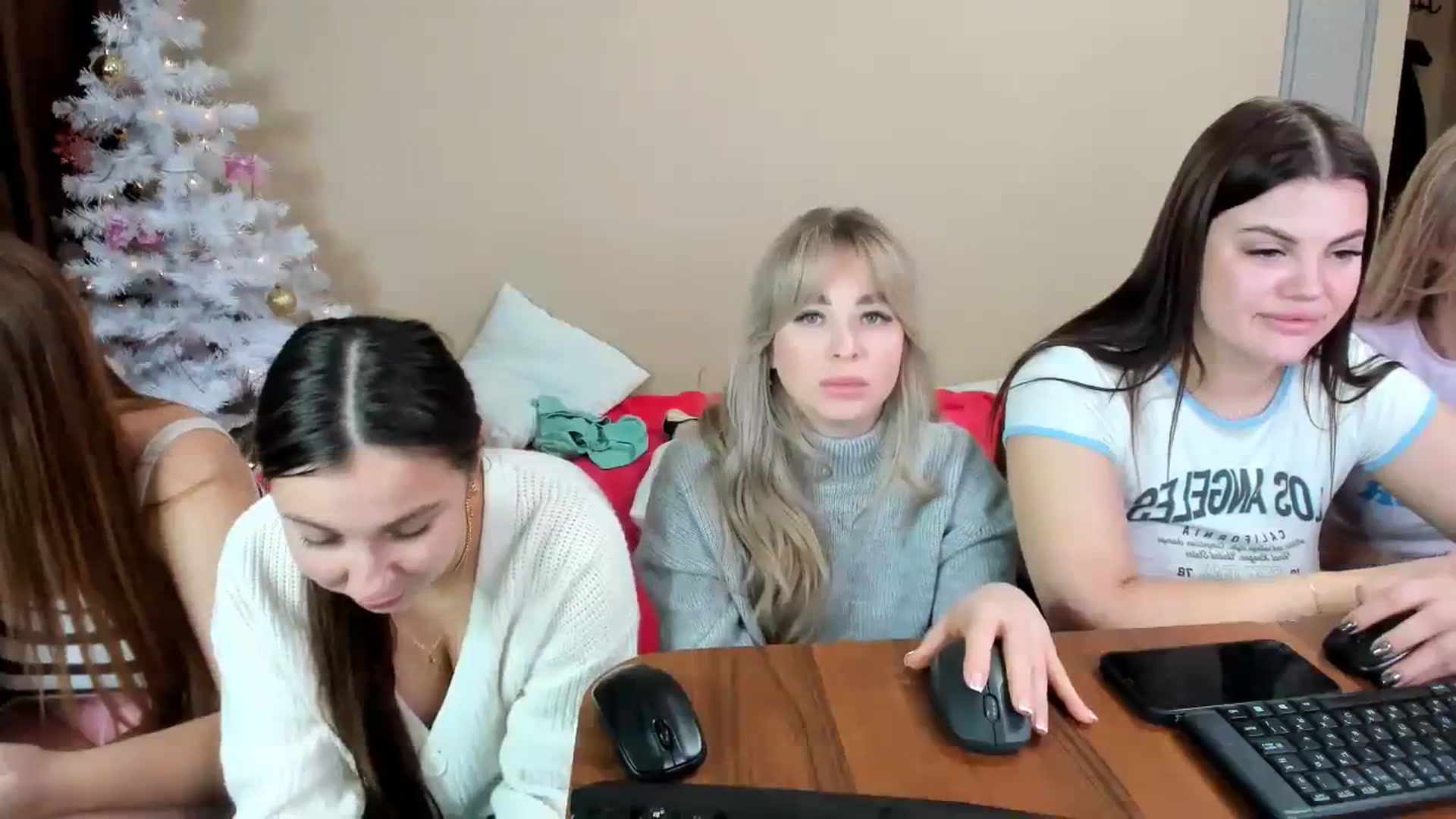 Gallery image thumbnail from MerlinStoun's myfreecams stream on, 12/30/2023, 09:52 image 3 of 20