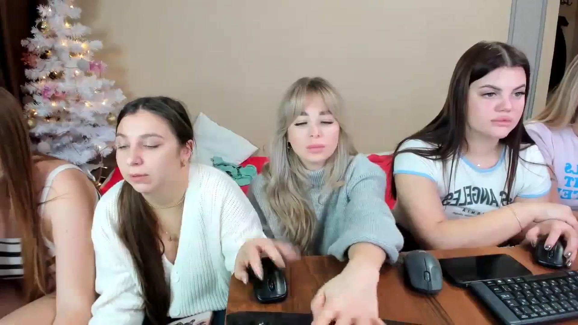 Gallery image thumbnail from MerlinStoun's myfreecams stream on, 12/30/2023, 09:52 image 5 of 20
