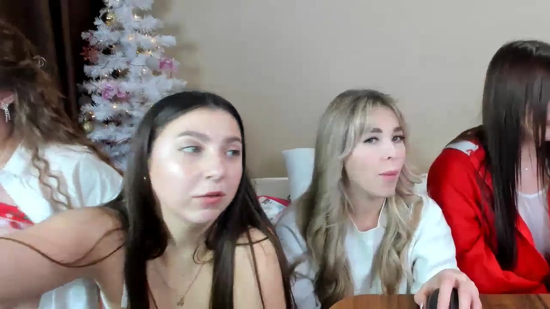 Gallery image thumbnail from MerlinStoun's myfreecams stream on, 01/01/2024, 14:15 image 5 of 20