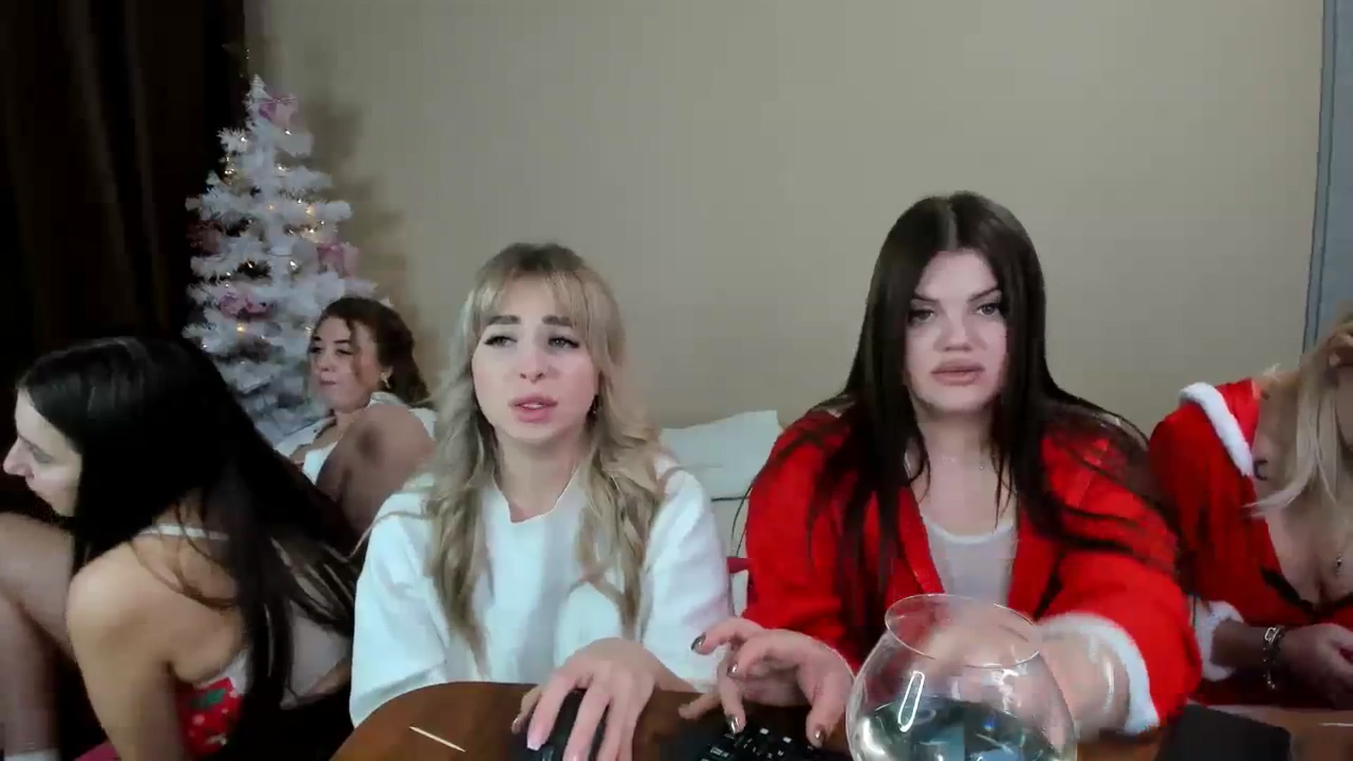 Gallery image thumbnail from MerlinStoun's myfreecams stream on, 01/01/2024, 14:15 image 20 of 20