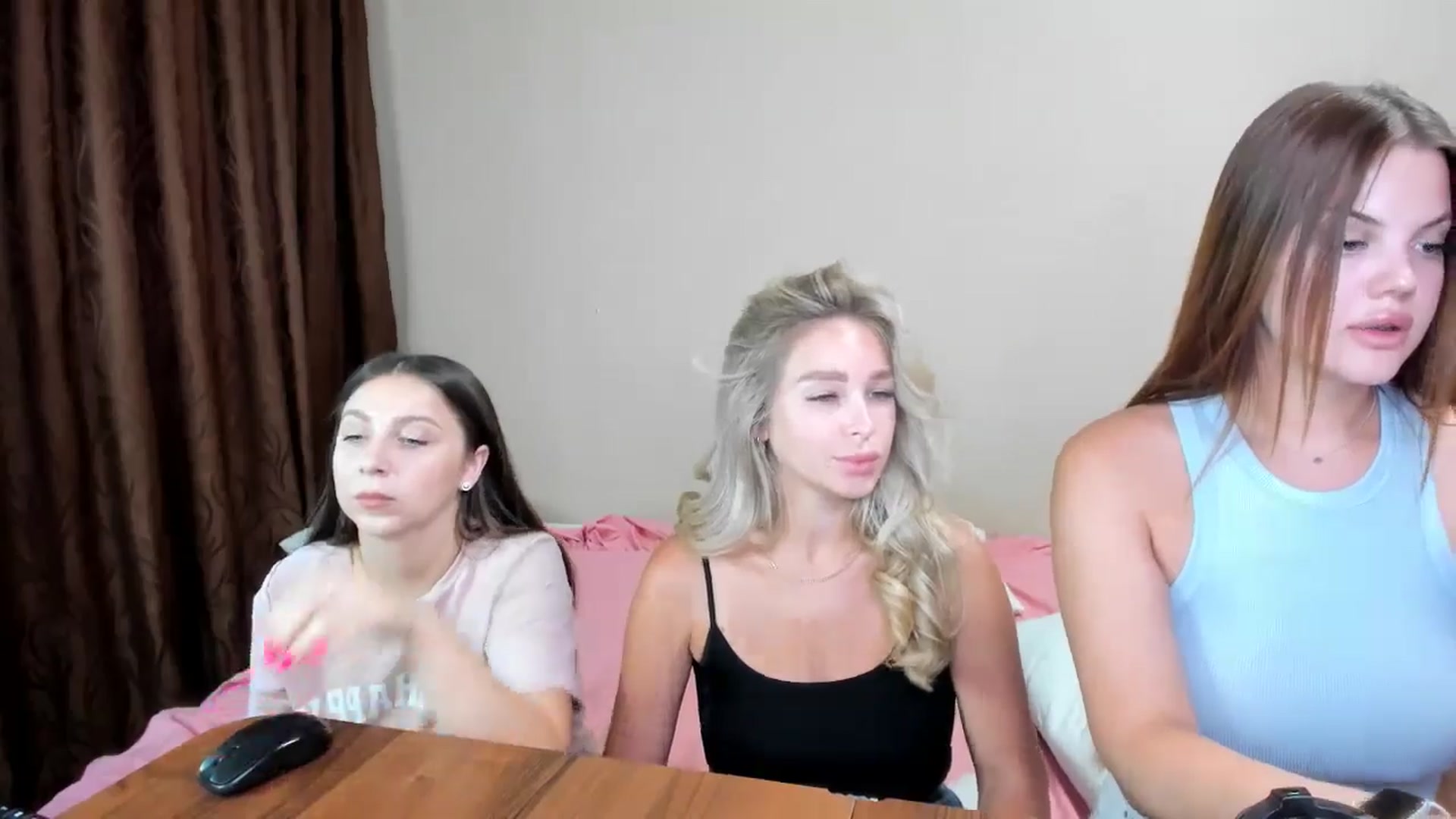 Gallery image thumbnail from MerlinStoun's myfreecams stream on, 07/12/2024, 07:34 image 16 of 20