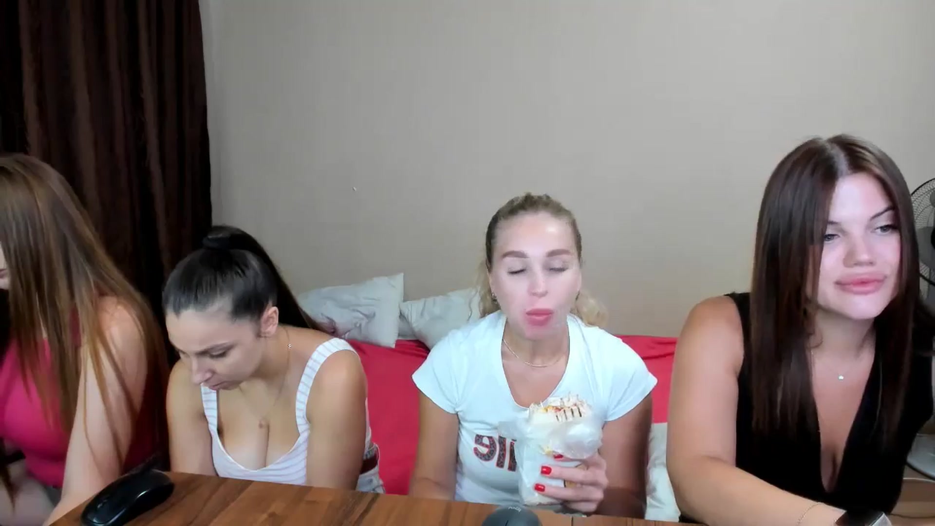 Gallery image thumbnail from MerlinStoun's myfreecams stream on, 07/31/2024, 09:39 image 2 of 20