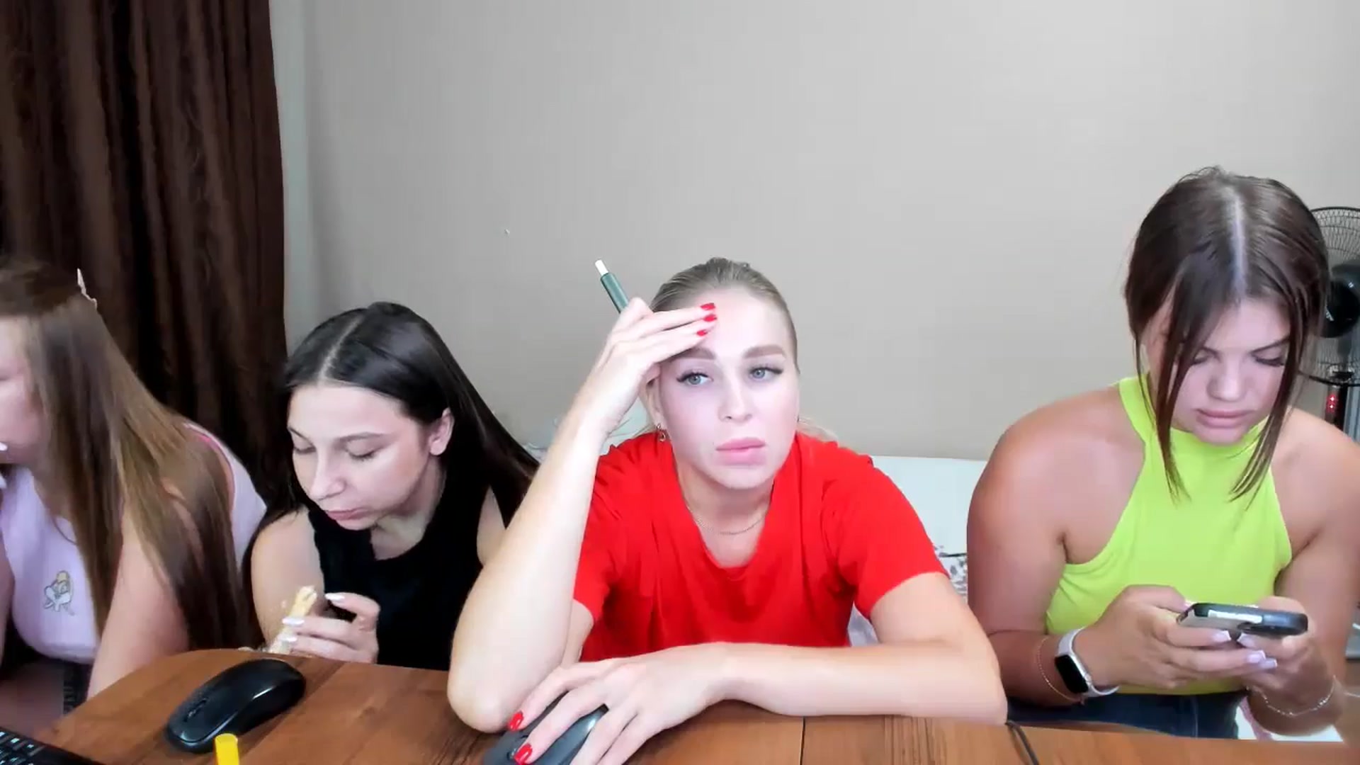 Gallery image thumbnail from MerlinStoun's myfreecams stream on, 08/11/2024, 08:41 image 17 of 20