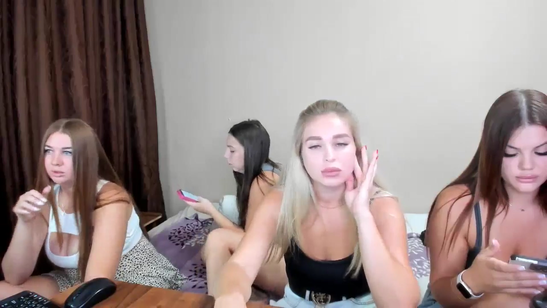 Gallery image thumbnail from MerlinStoun's myfreecams stream on, 08/19/2024, 07:19 image 6 of 20