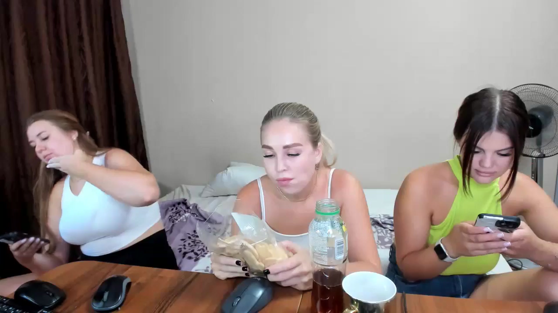 Gallery image thumbnail from MerlinStoun's myfreecams stream on, 08/23/2024, 11:10 image 19 of 20