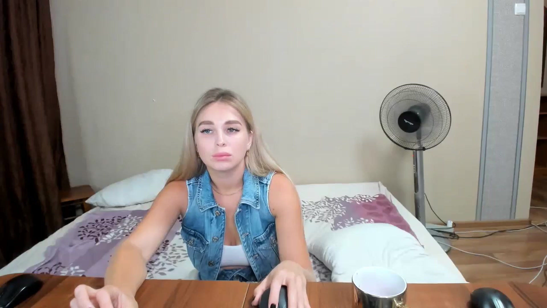Gallery image thumbnail from MerlinStoun's myfreecams stream on, 08/25/2024, 10:45 image 3 of 20