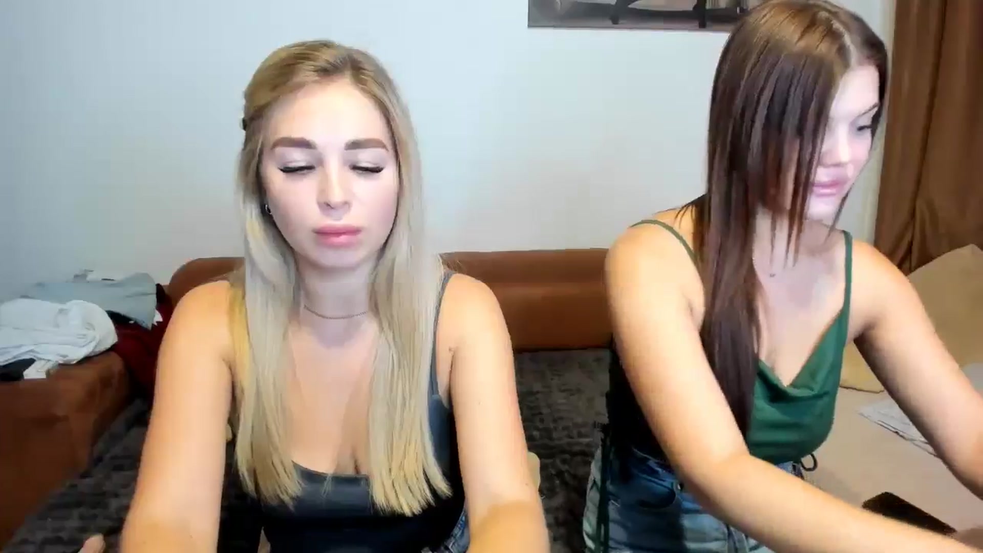 Gallery image thumbnail from MerlinStoun's myfreecams stream on, 09/15/2024, 07:48 image 15 of 20