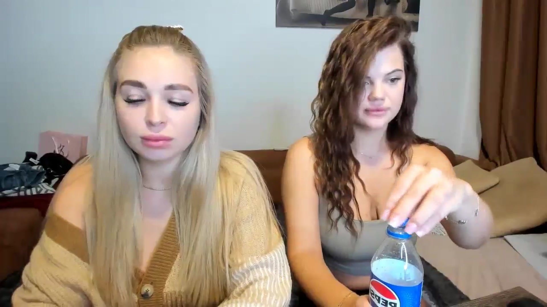 Gallery image thumbnail from MerlinStoun's myfreecams stream on, 09/18/2024, 07:45 image 10 of 20
