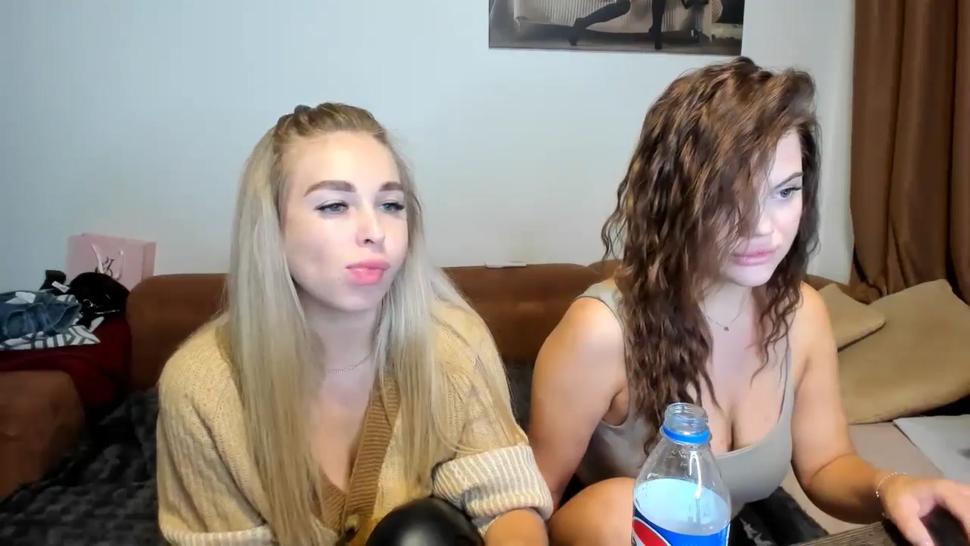 Gallery image thumbnail from MerlinStoun's myfreecams stream on, 09/18/2024, 07:45 image 8 of 20