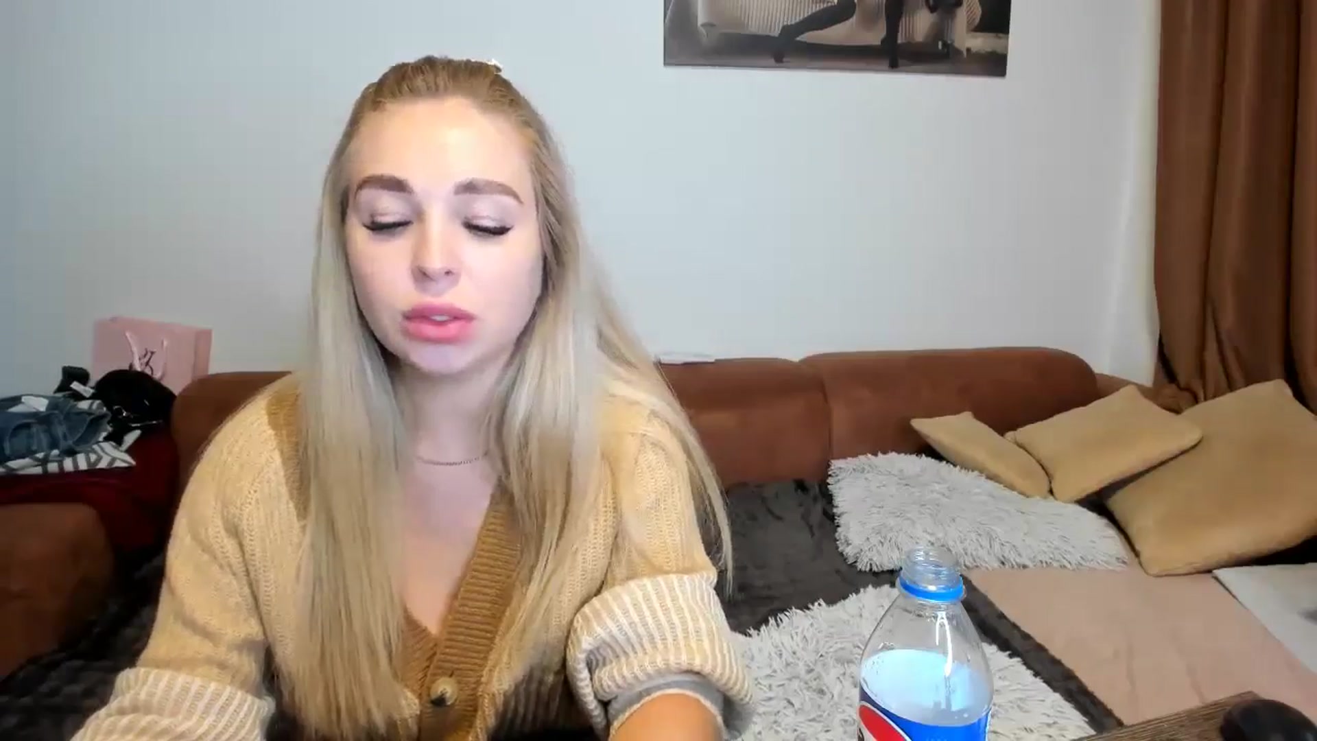 Gallery image thumbnail from MerlinStoun's myfreecams stream on, 09/18/2024, 07:45 image 7 of 20