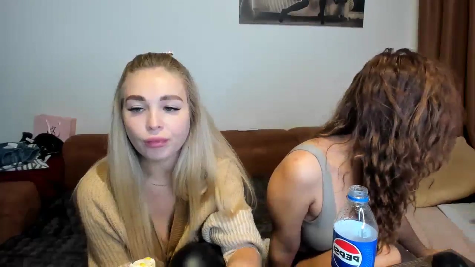 Gallery image thumbnail from MerlinStoun's myfreecams stream on, 09/18/2024, 07:45 image 5 of 20
