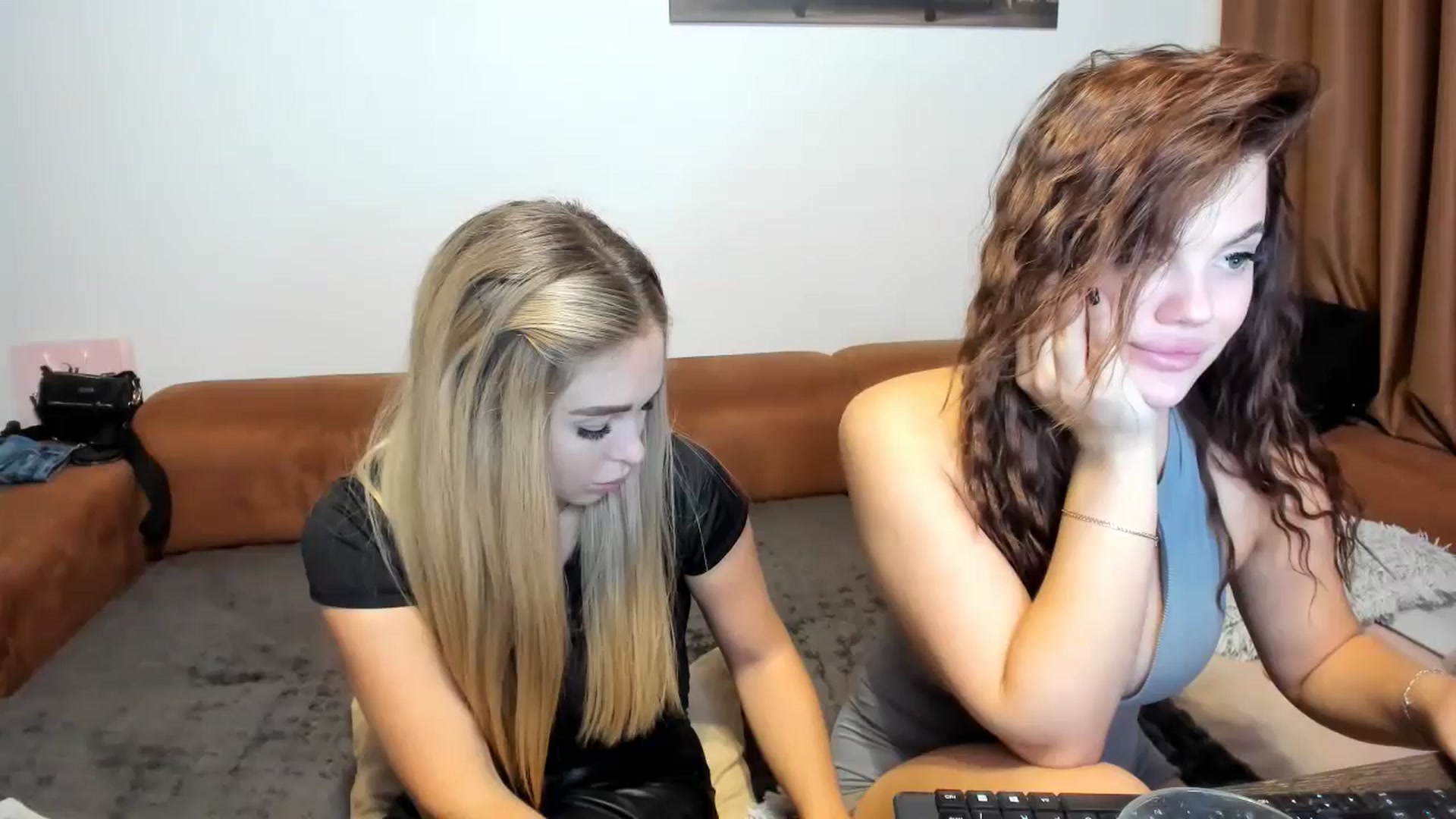 Gallery image thumbnail from MerlinStoun's myfreecams stream on, 10/03/2024, 10:14 image 1 of 20