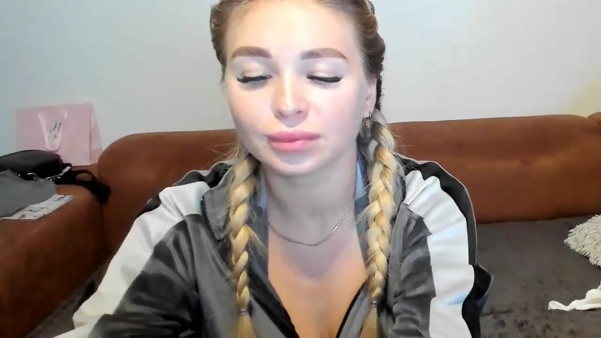 Gallery image thumbnail from MerlinStoun's myfreecams stream on, 10/13/2024, 08:39 image 15 of 20