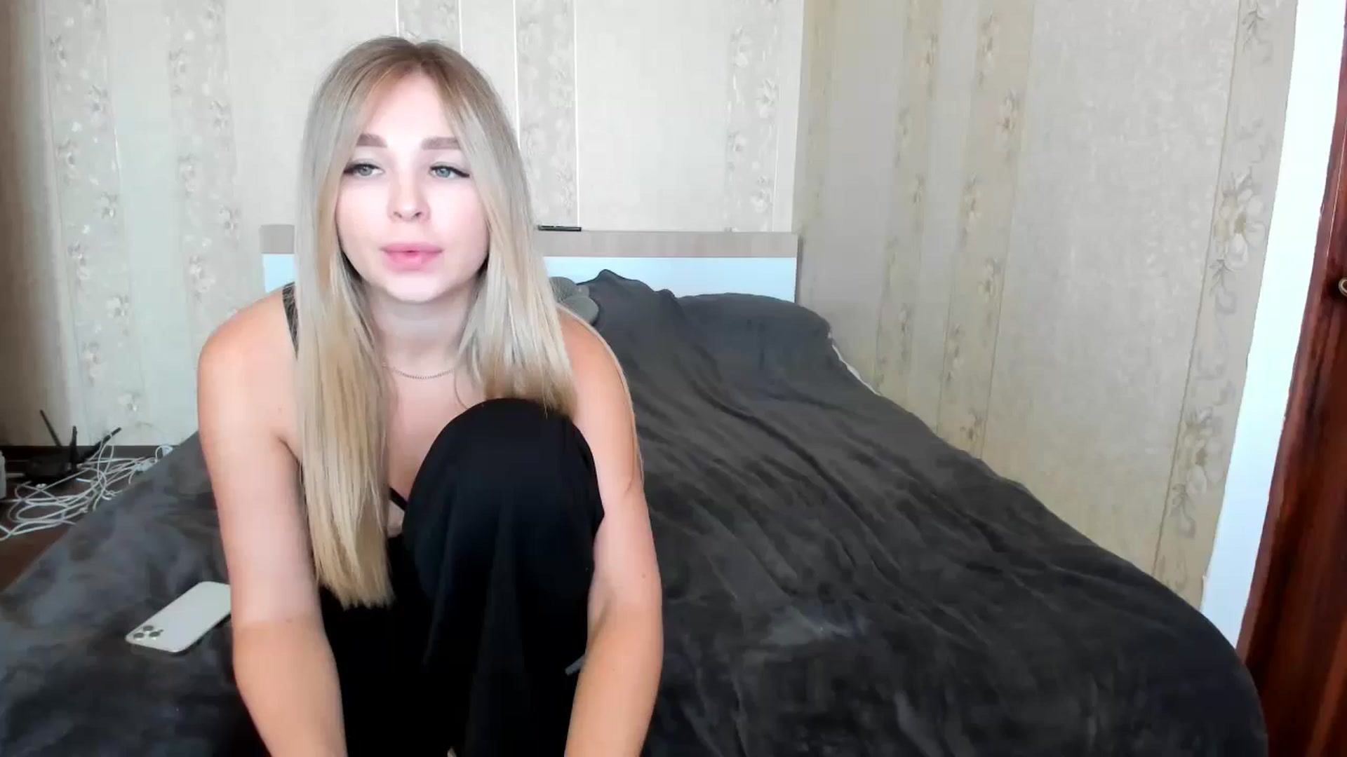 Gallery image thumbnail from MerlinStoun's myfreecams stream on, 10/15/2024, 08:51 image 19 of 20