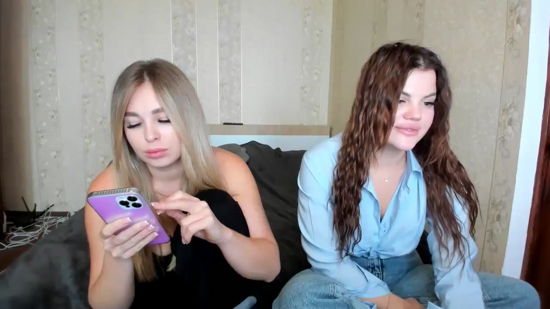 Gallery image thumbnail from MerlinStoun's myfreecams stream on, 10/15/2024, 10:10 image 13 of 20