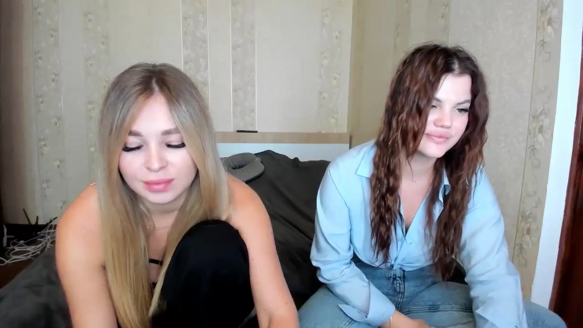 Gallery image thumbnail from MerlinStoun's myfreecams stream on, 10/15/2024, 11:17 image 16 of 20