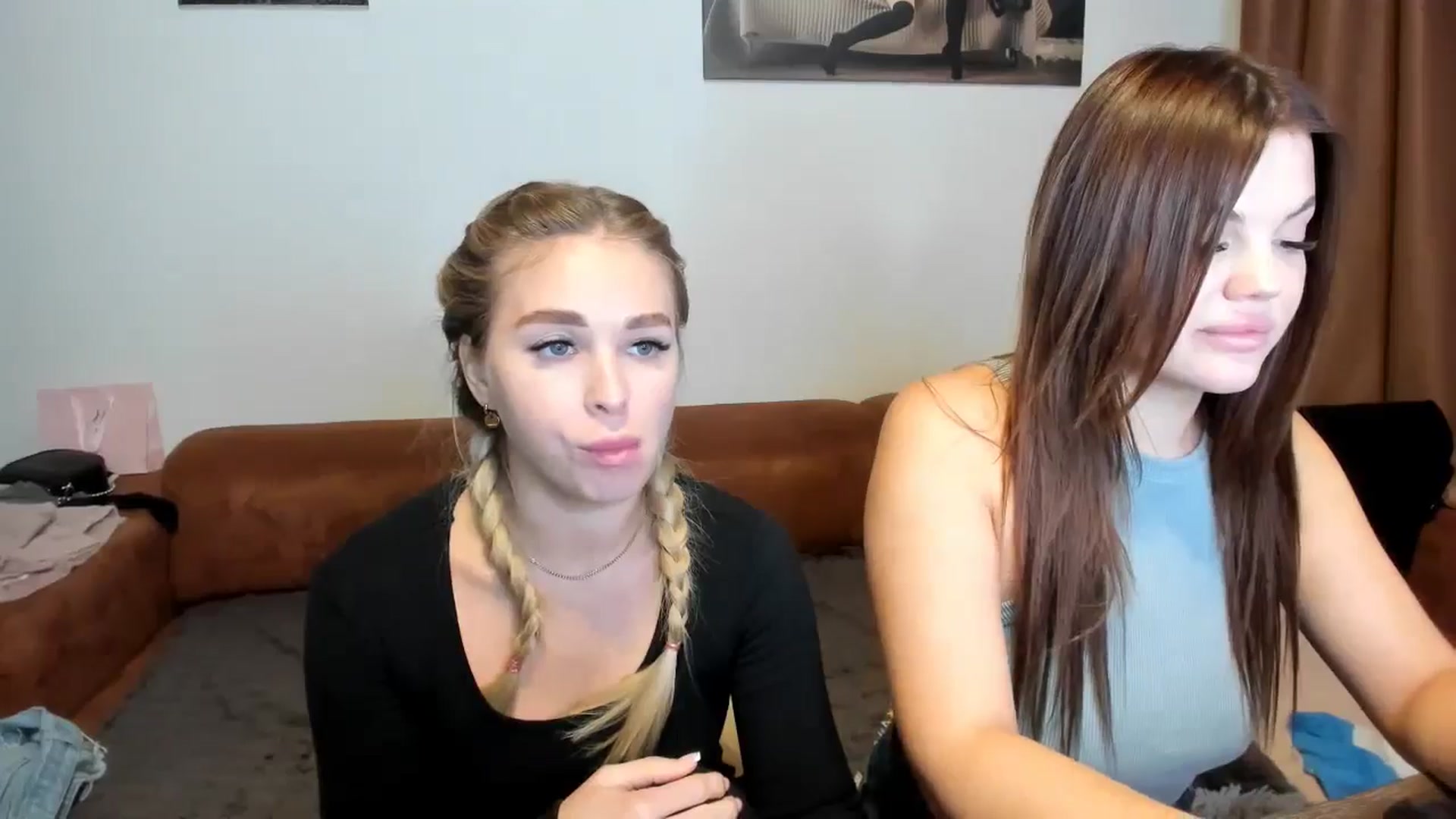 Gallery image thumbnail from MerlinStoun's myfreecams stream on, 10/17/2024, 09:25 image 7 of 20