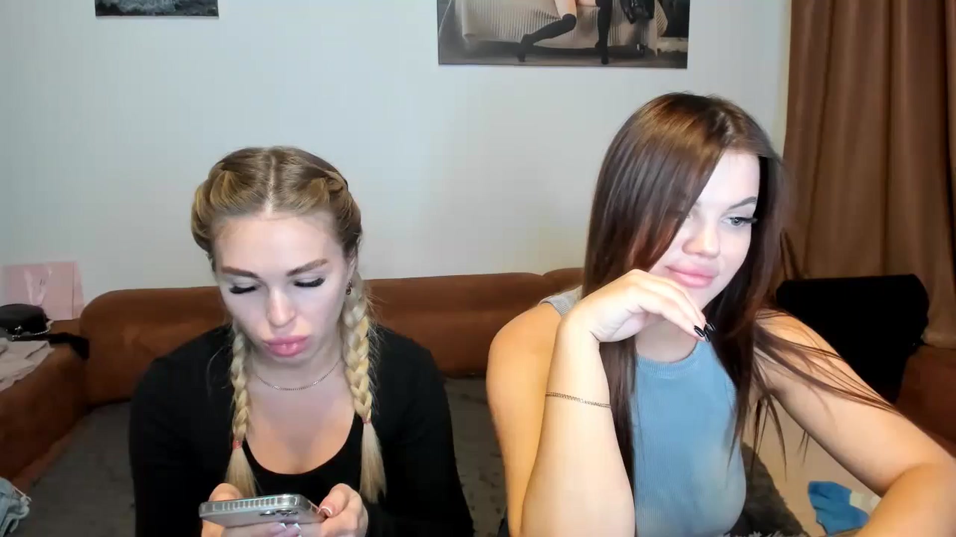 Gallery image thumbnail from MerlinStoun's myfreecams stream on, 10/17/2024, 09:25 image 14 of 20