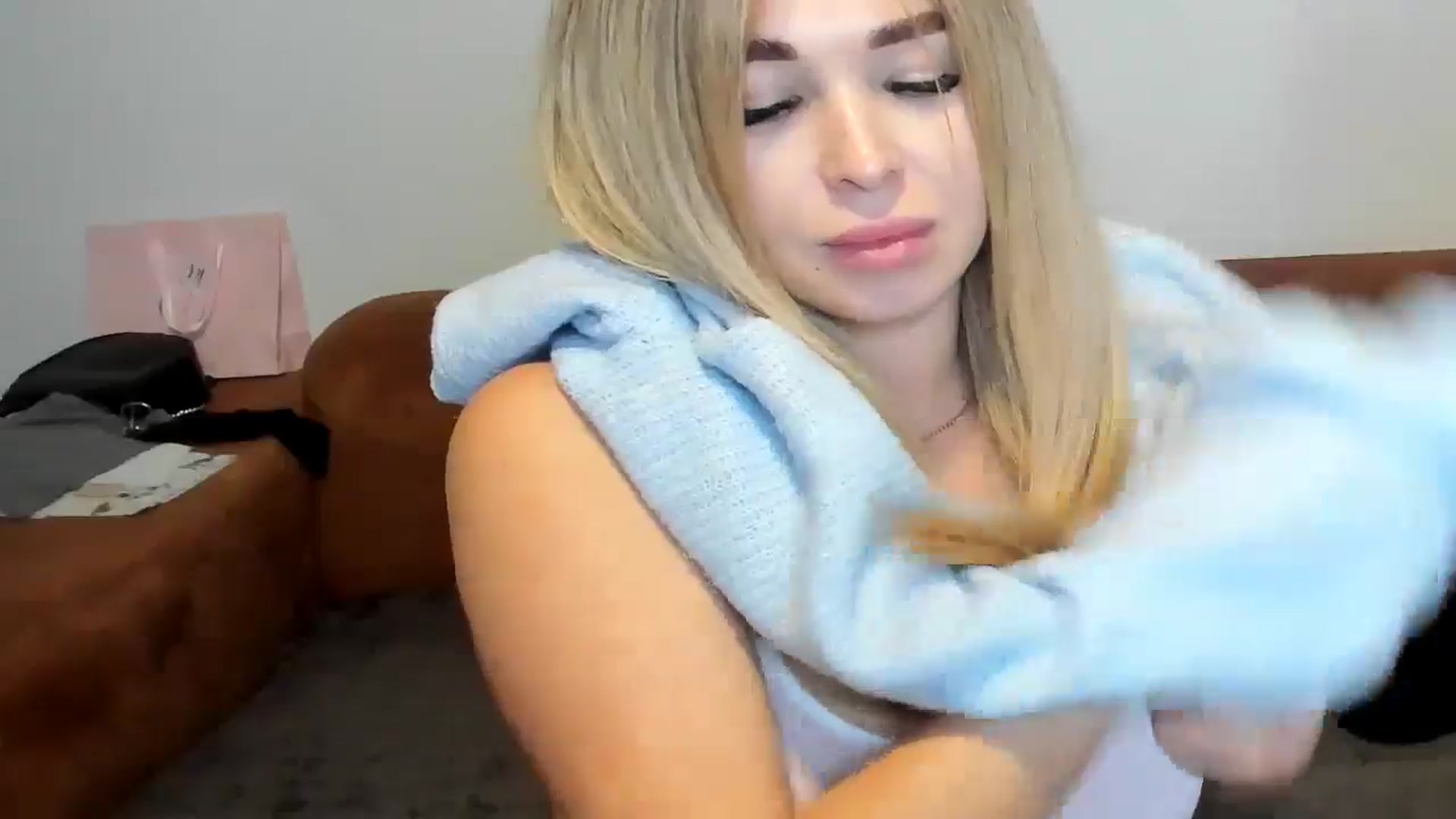 Gallery image thumbnail from MerlinStoun's myfreecams stream on, 10/18/2024, 11:03 image 4 of 20