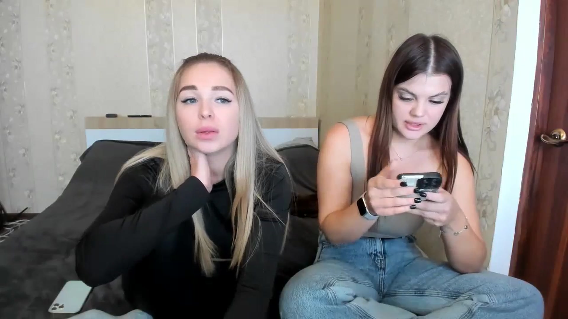 Gallery image thumbnail from MerlinStoun's myfreecams stream on, 10/20/2024, 10:44 image 3 of 20