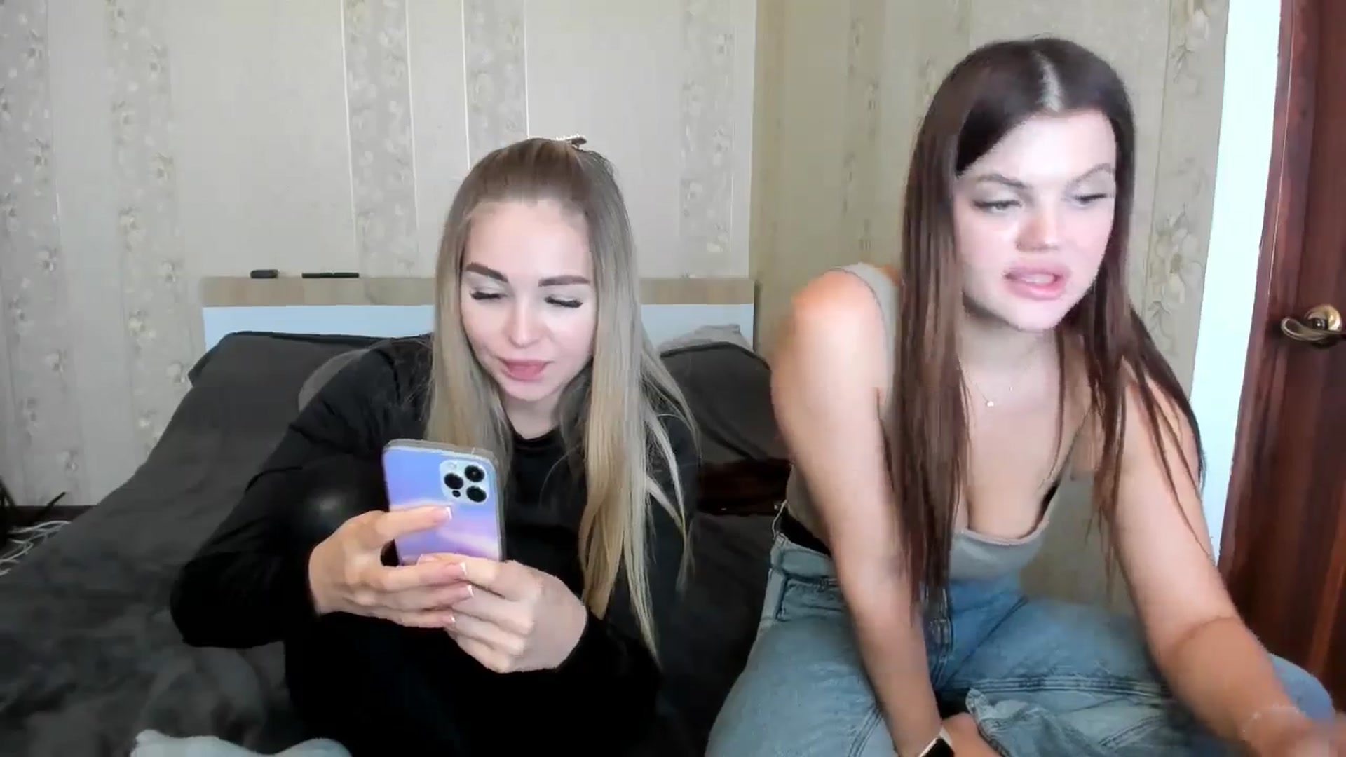 Gallery image thumbnail from MerlinStoun's myfreecams stream on, 10/20/2024, 10:44 image 8 of 20