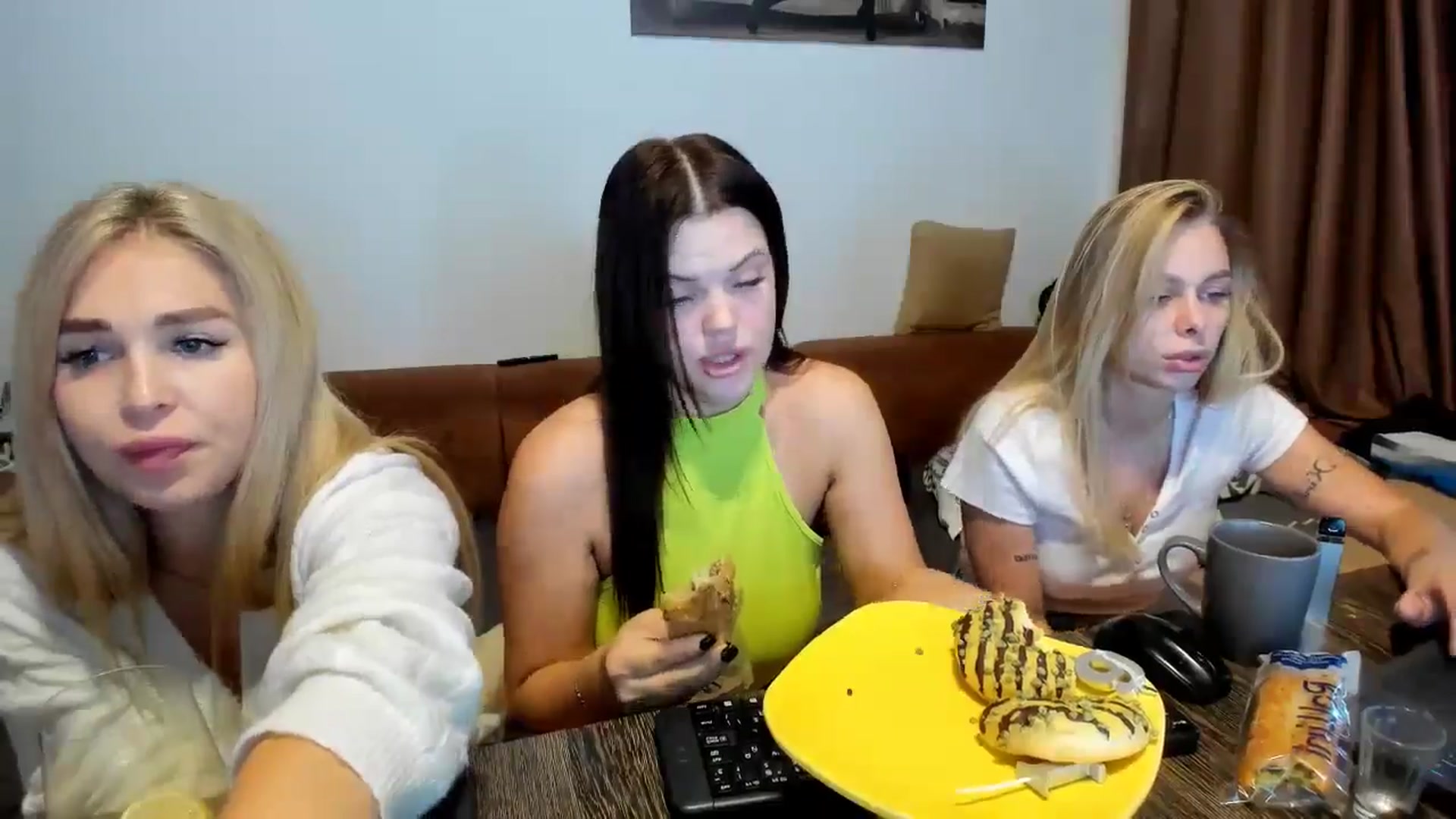 Gallery image thumbnail from MerlinStoun's myfreecams stream on, 10/30/2024, 11:55 image 14 of 20