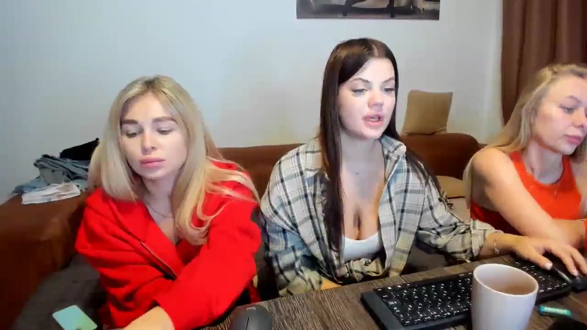 Gallery image thumbnail from MerlinStoun's myfreecams stream on, 11/03/2024, 10:12 image 15 of 20