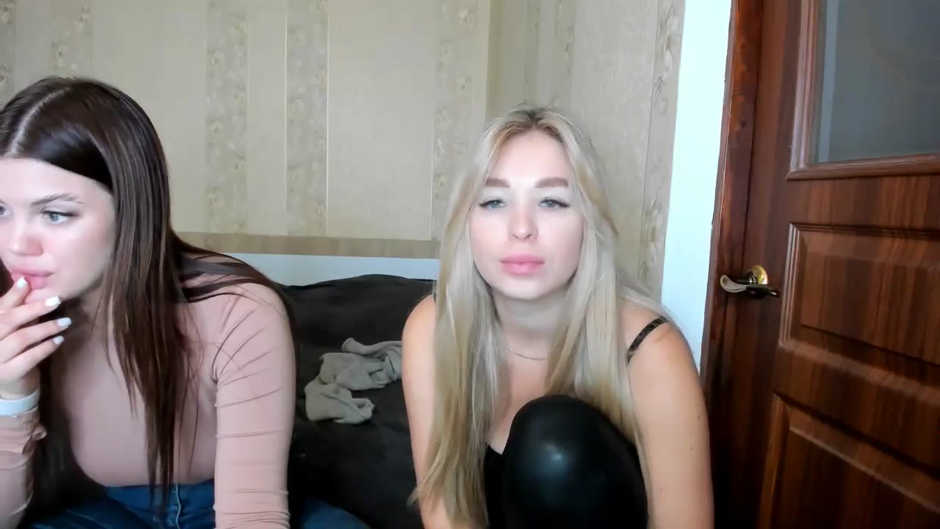 Gallery image thumbnail from MerlinStoun's myfreecams stream on, 11/11/2024, 10:01 image 2 of 20