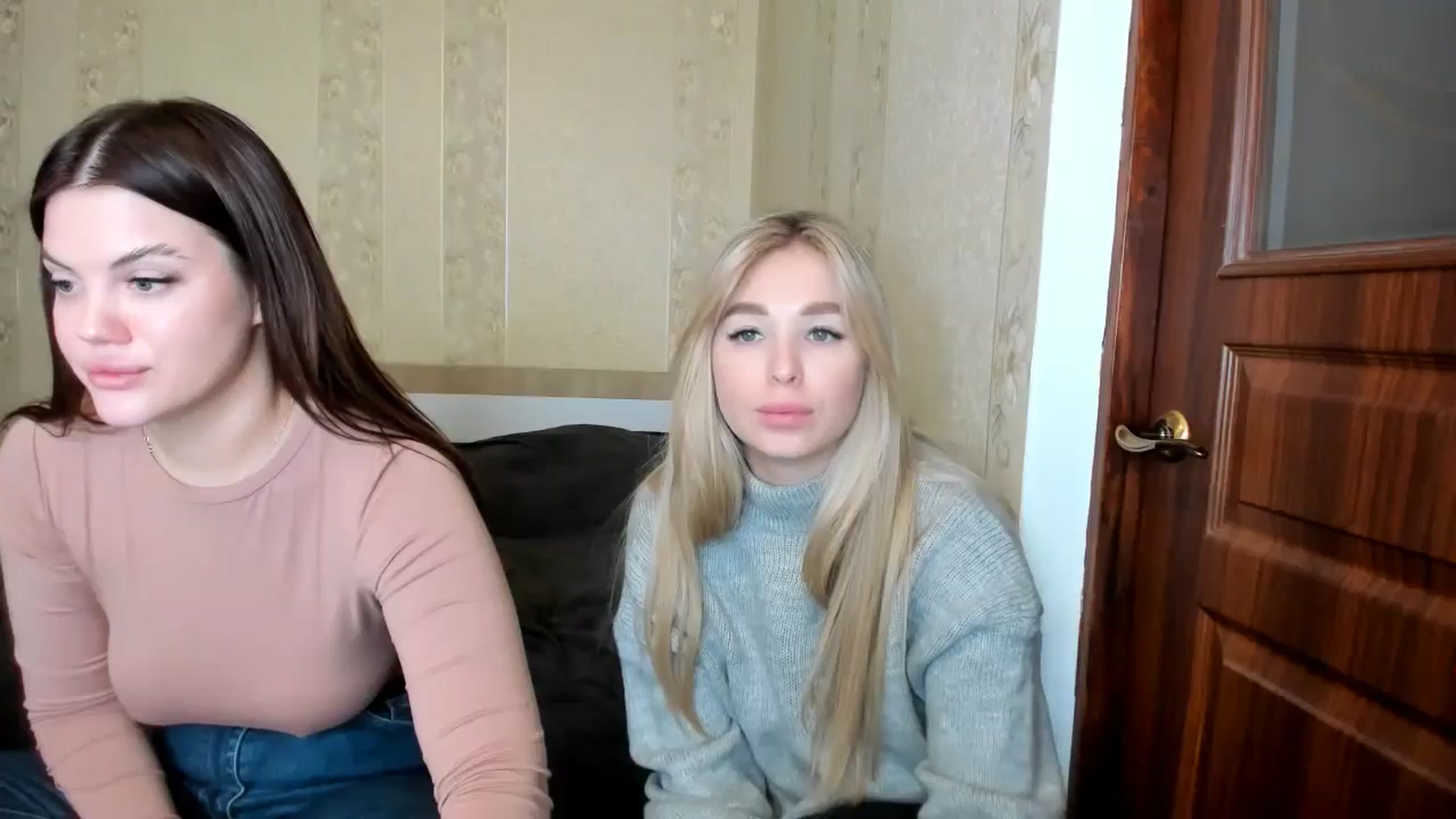 Gallery image thumbnail from MerlinStoun's myfreecams stream on, 11/11/2024, 10:01 image 16 of 20
