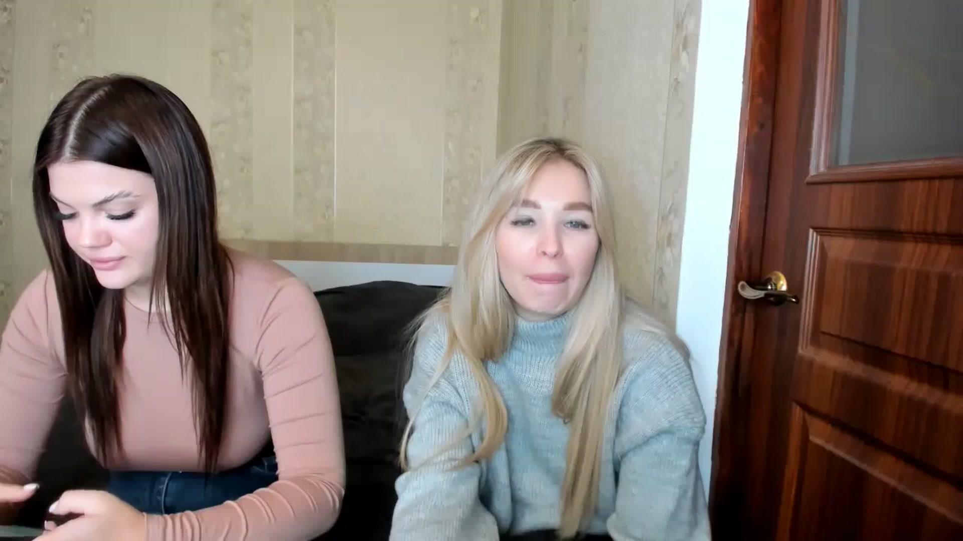 Gallery image thumbnail from MerlinStoun's myfreecams stream on, 11/11/2024, 10:01 image 17 of 20