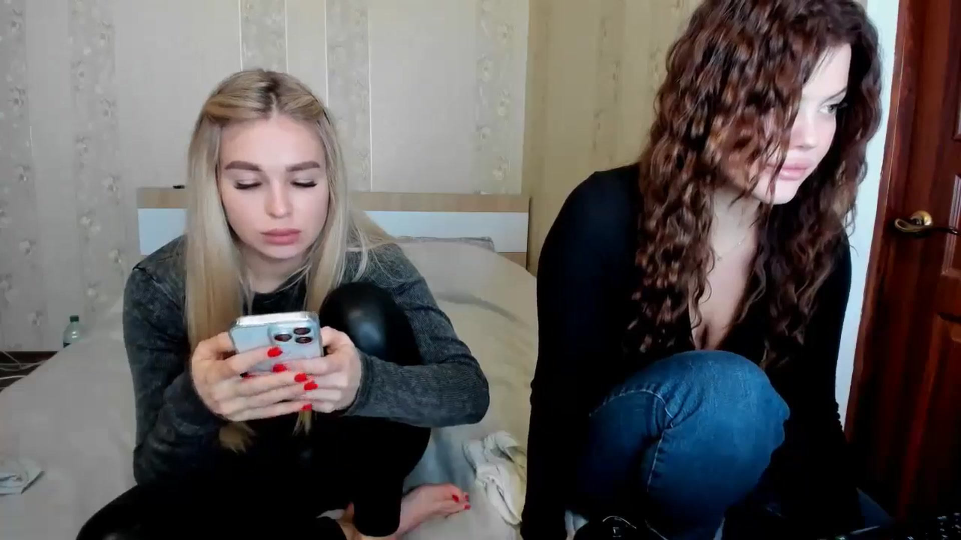 Gallery image thumbnail from MerlinStoun's myfreecams stream on, 11/18/2024, 11:24 image 11 of 20