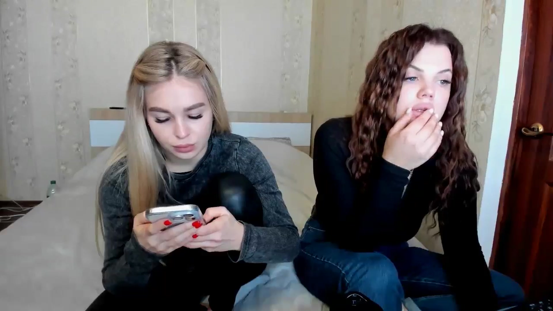 Gallery image thumbnail from MerlinStoun's myfreecams stream on, 11/18/2024, 11:24 image 15 of 20