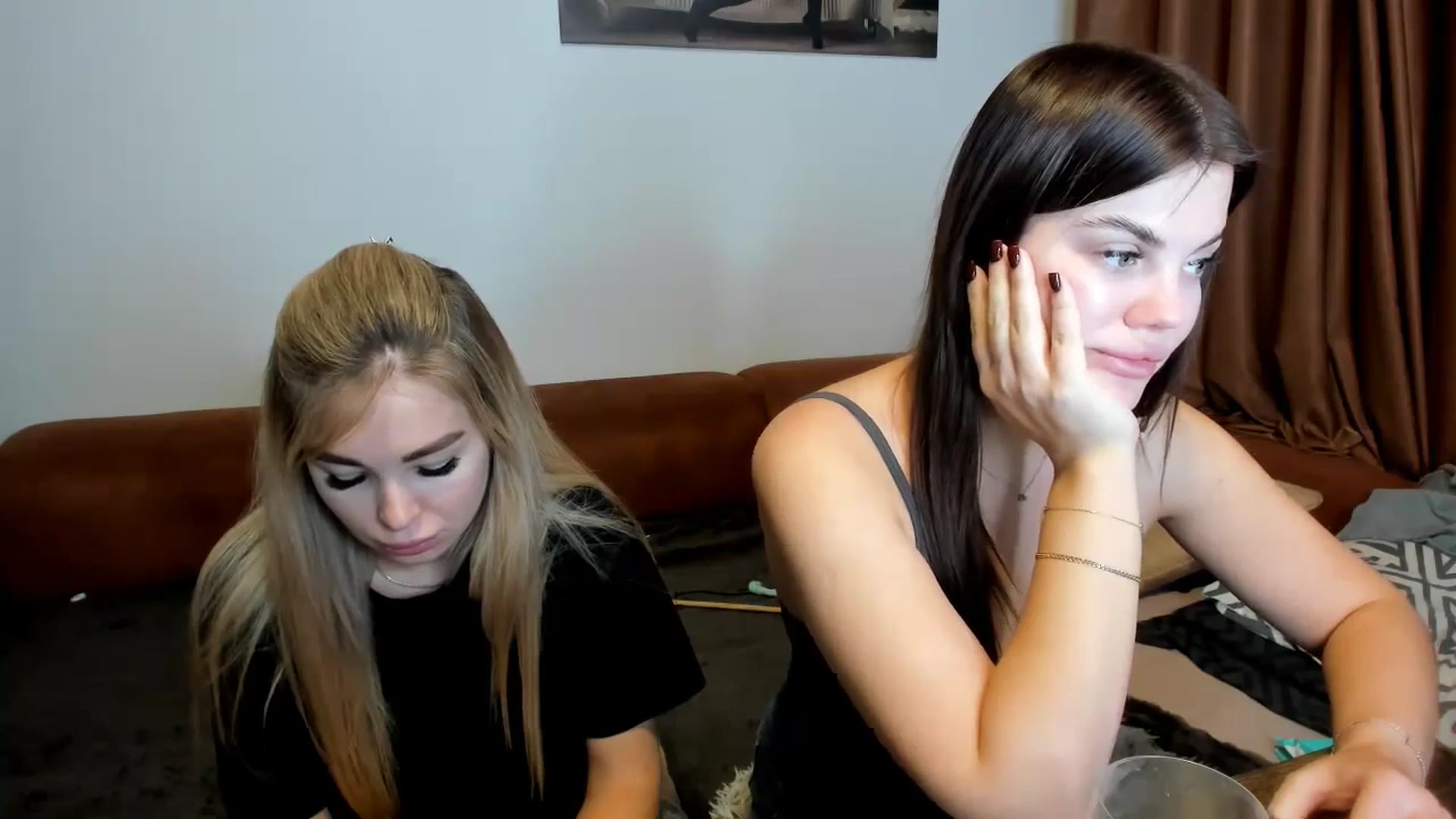 Gallery image thumbnail from MerlinStoun's myfreecams stream on, 12/10/2024, 09:31 image 10 of 20
