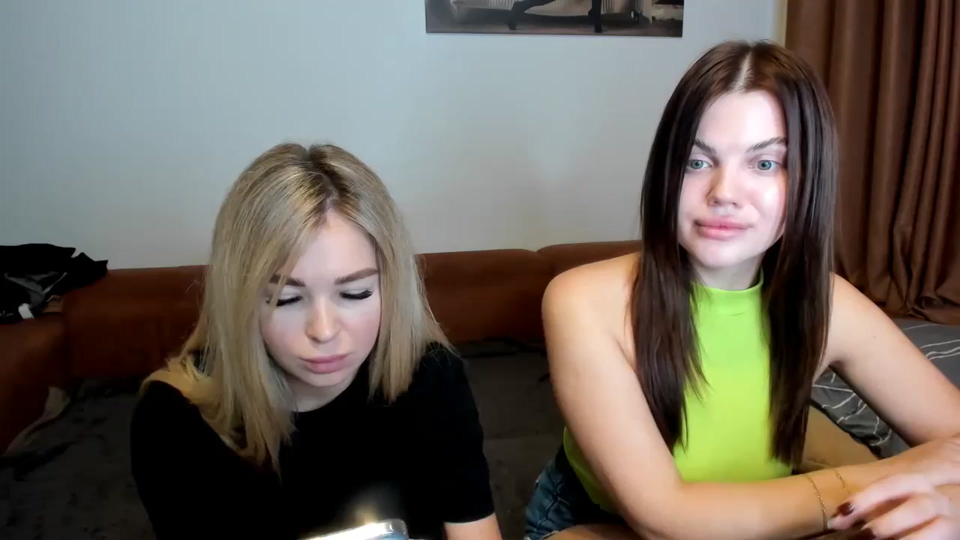 Gallery image thumbnail from MerlinStoun's myfreecams stream on, 12/16/2024, 08:59 image 12 of 20