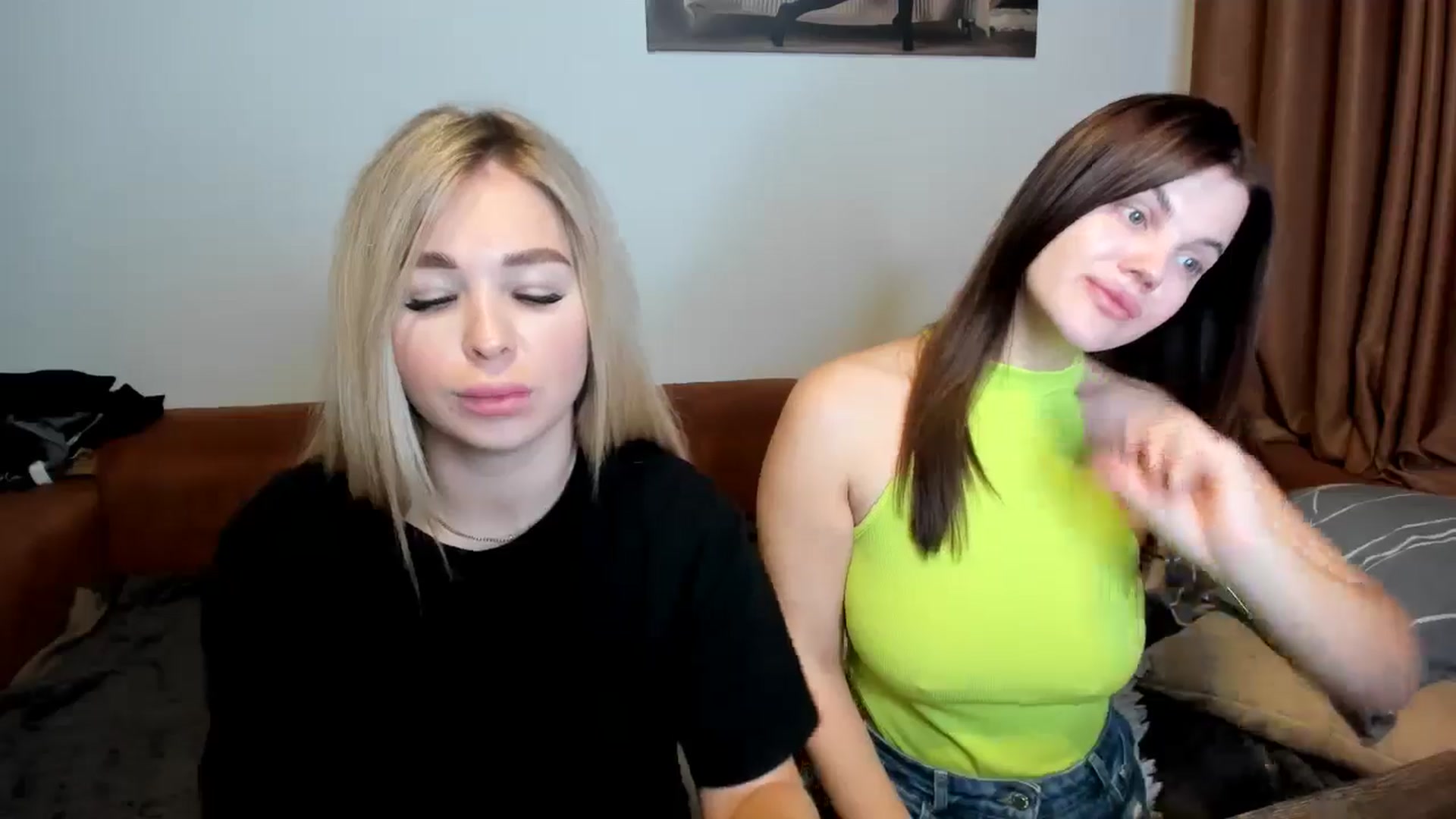 Gallery image thumbnail from MerlinStoun's myfreecams stream on, 12/16/2024, 08:59 image 8 of 20
