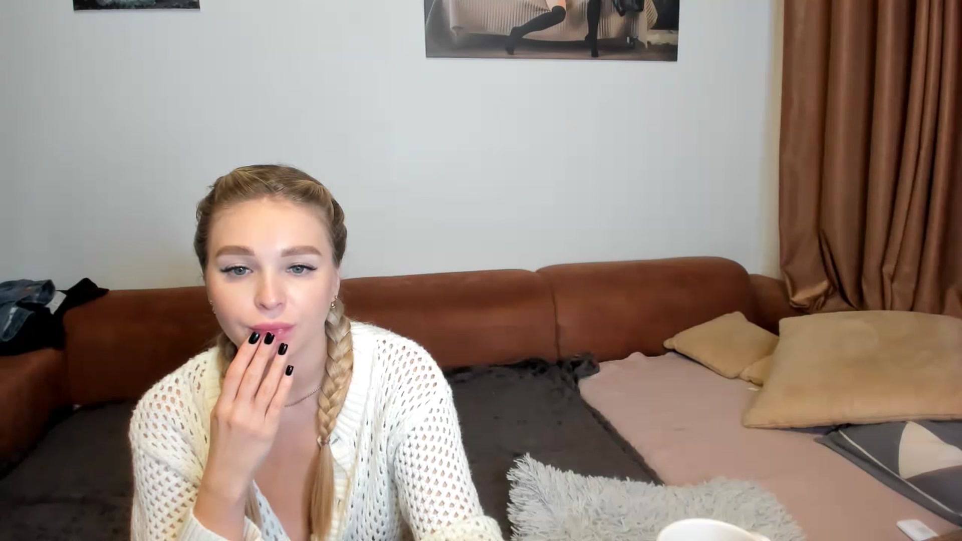 Gallery image thumbnail from MerlinStoun's myfreecams stream on, 12/22/2024, 11:08 image 17 of 20