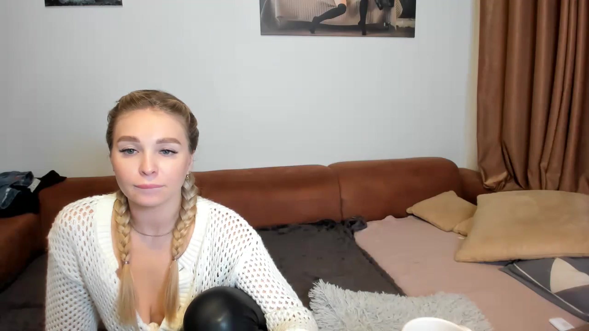 Gallery image thumbnail from MerlinStoun's myfreecams stream on, 12/22/2024, 11:08 image 18 of 20