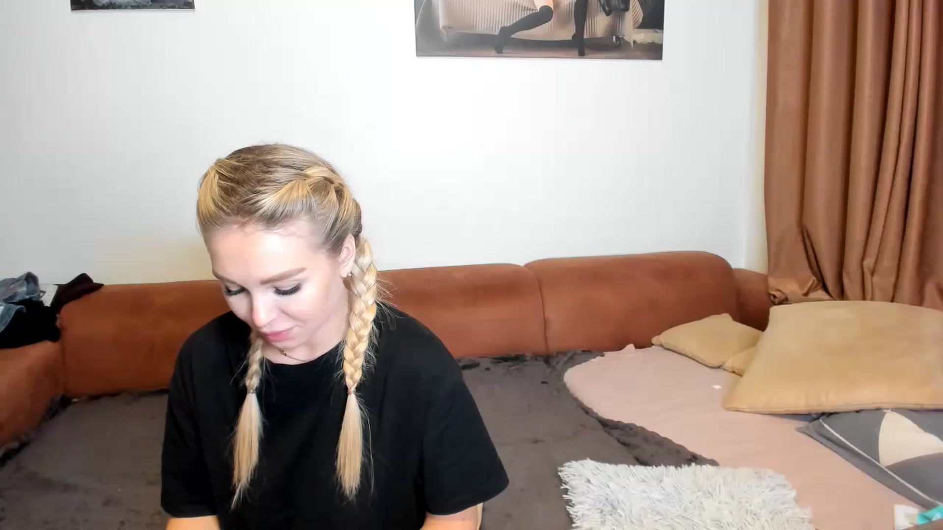 Gallery image thumbnail from MerlinStoun's myfreecams stream on, 12/22/2024, 12:32 image 9 of 20