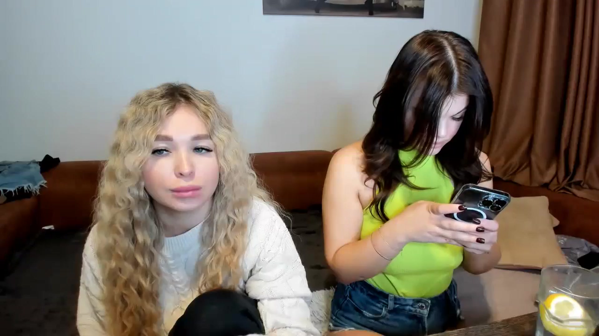 Gallery image thumbnail from MerlinStoun's myfreecams stream on, 12/26/2024, 08:54 image 16 of 20