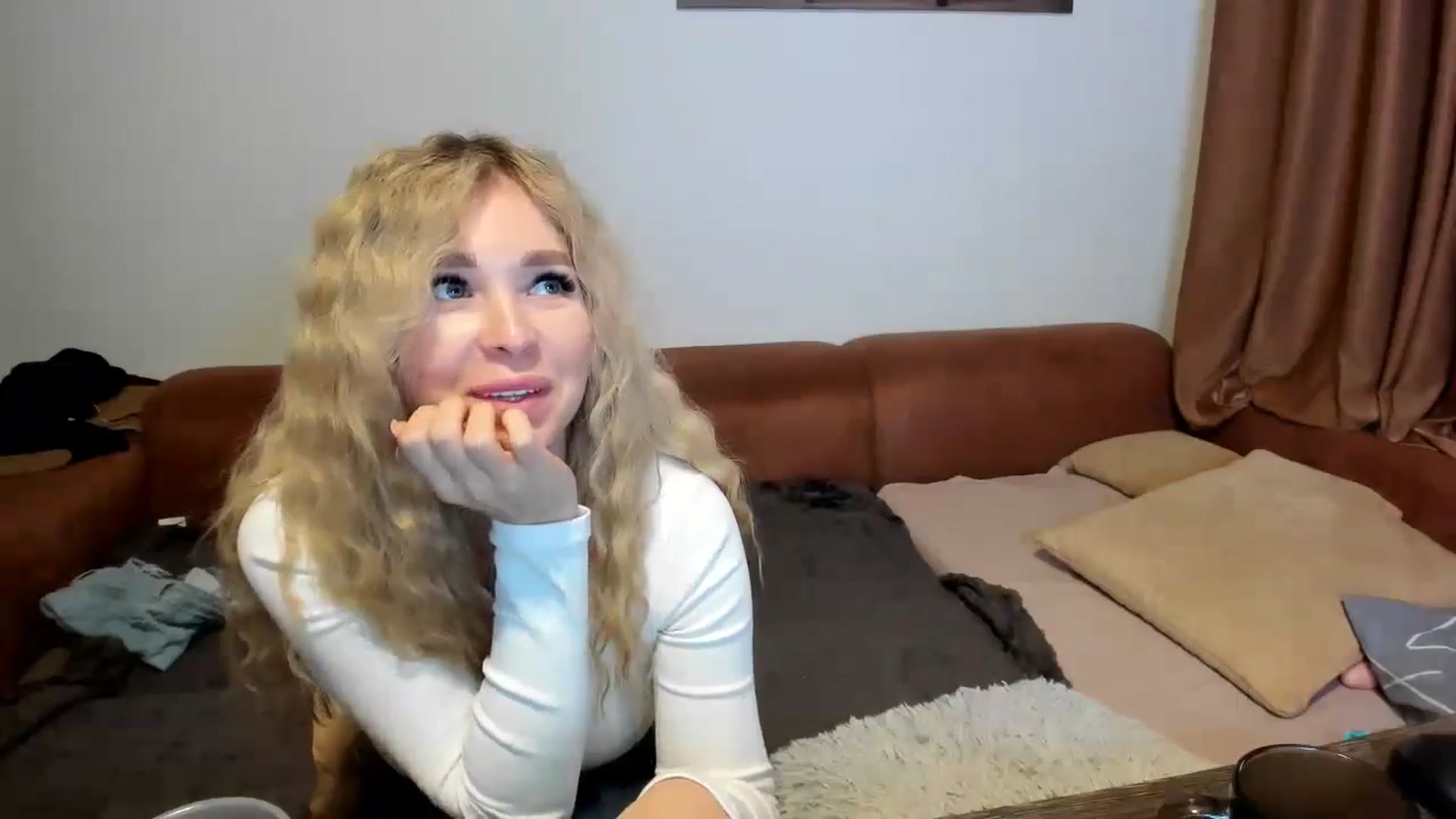 Gallery image thumbnail from MerlinStoun's myfreecams stream on, 12/27/2024, 11:50 image 19 of 20
