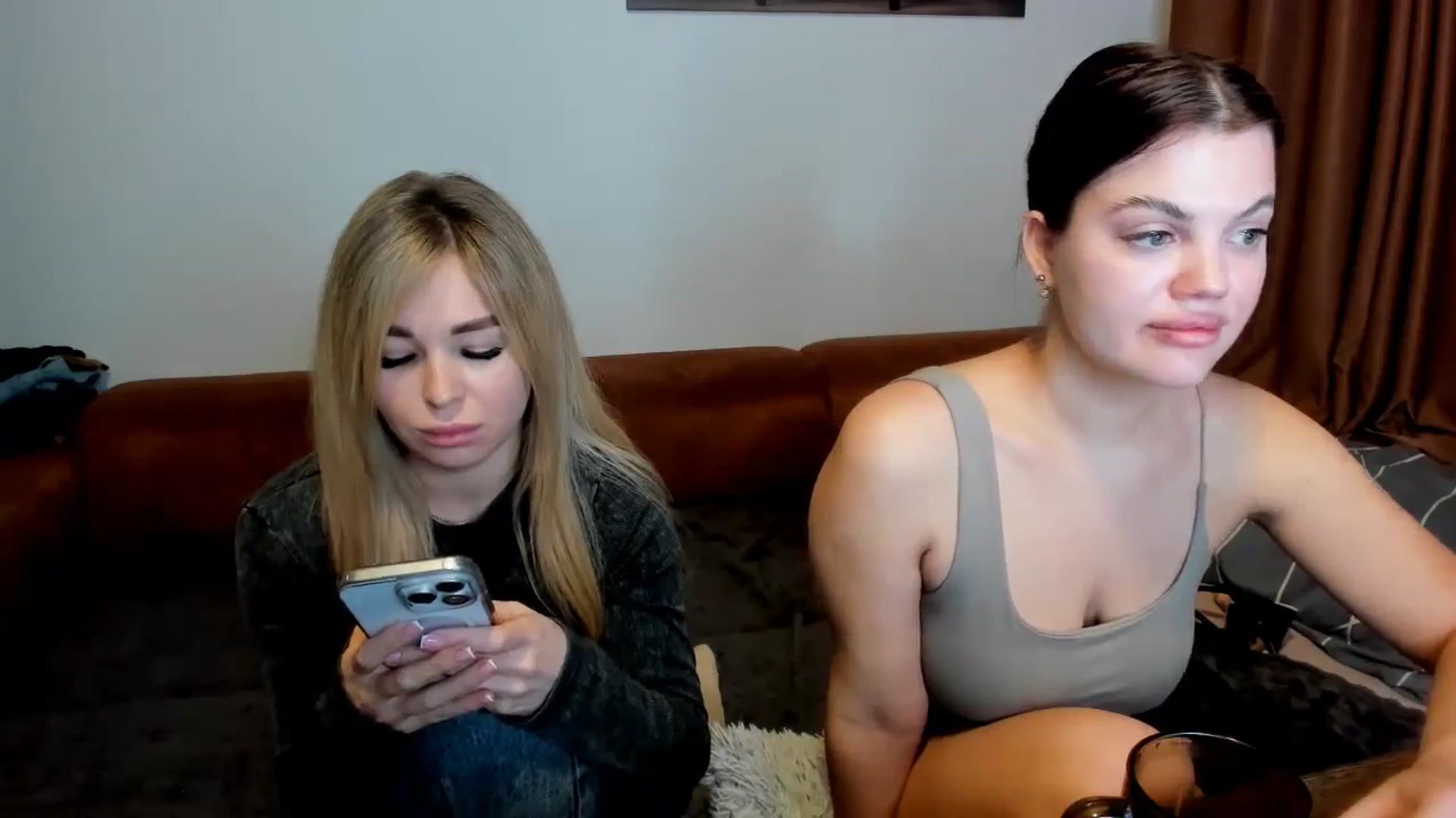 Gallery image thumbnail from MerlinStoun's myfreecams stream on, 12/30/2024, 08:56 image 3 of 20